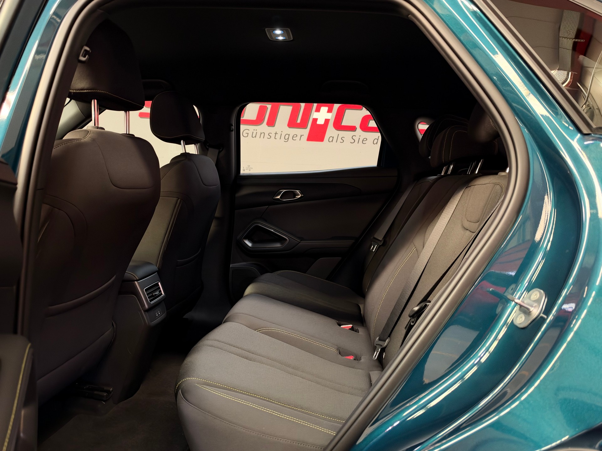 BYD Atto 2 DM-i Active-image-12