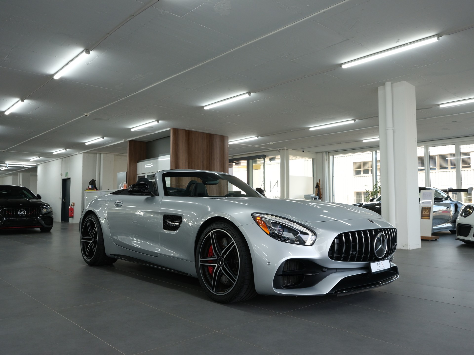 MERCEDES-BENZ AMG GT C Roadster Speedshift DCT *Burmester* *AMG* *Schalensitze*-showroom-element-1