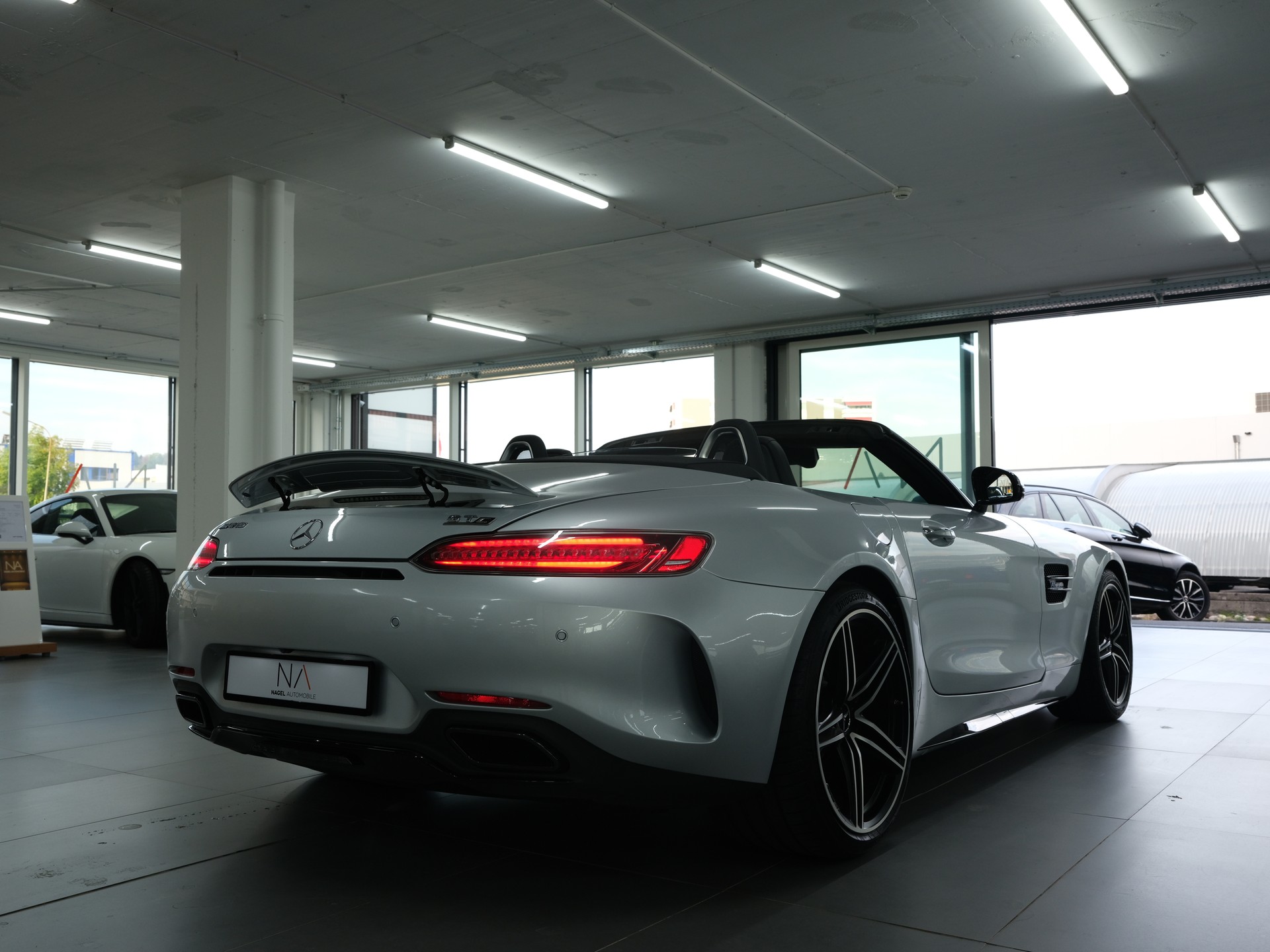 MERCEDES-BENZ AMG GT C Roadster Speedshift DCT *Burmester* *AMG* *Schalensitze*-showroom-element-2