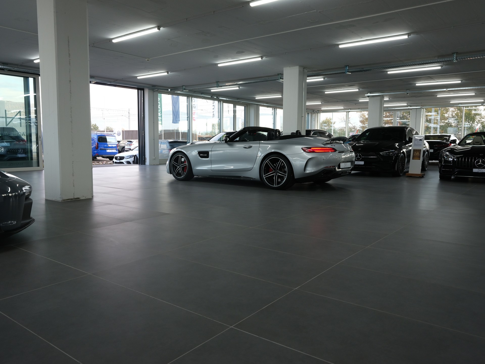 MERCEDES-BENZ AMG GT C Roadster Speedshift DCT *Burmester* *AMG* *Schalensitze*-image-19