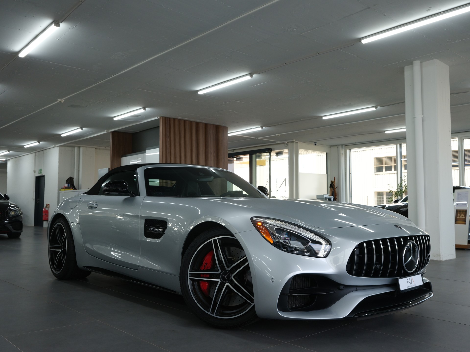 MERCEDES-BENZ AMG GT C Roadster Speedshift DCT *Burmester* *AMG* *Schalensitze*