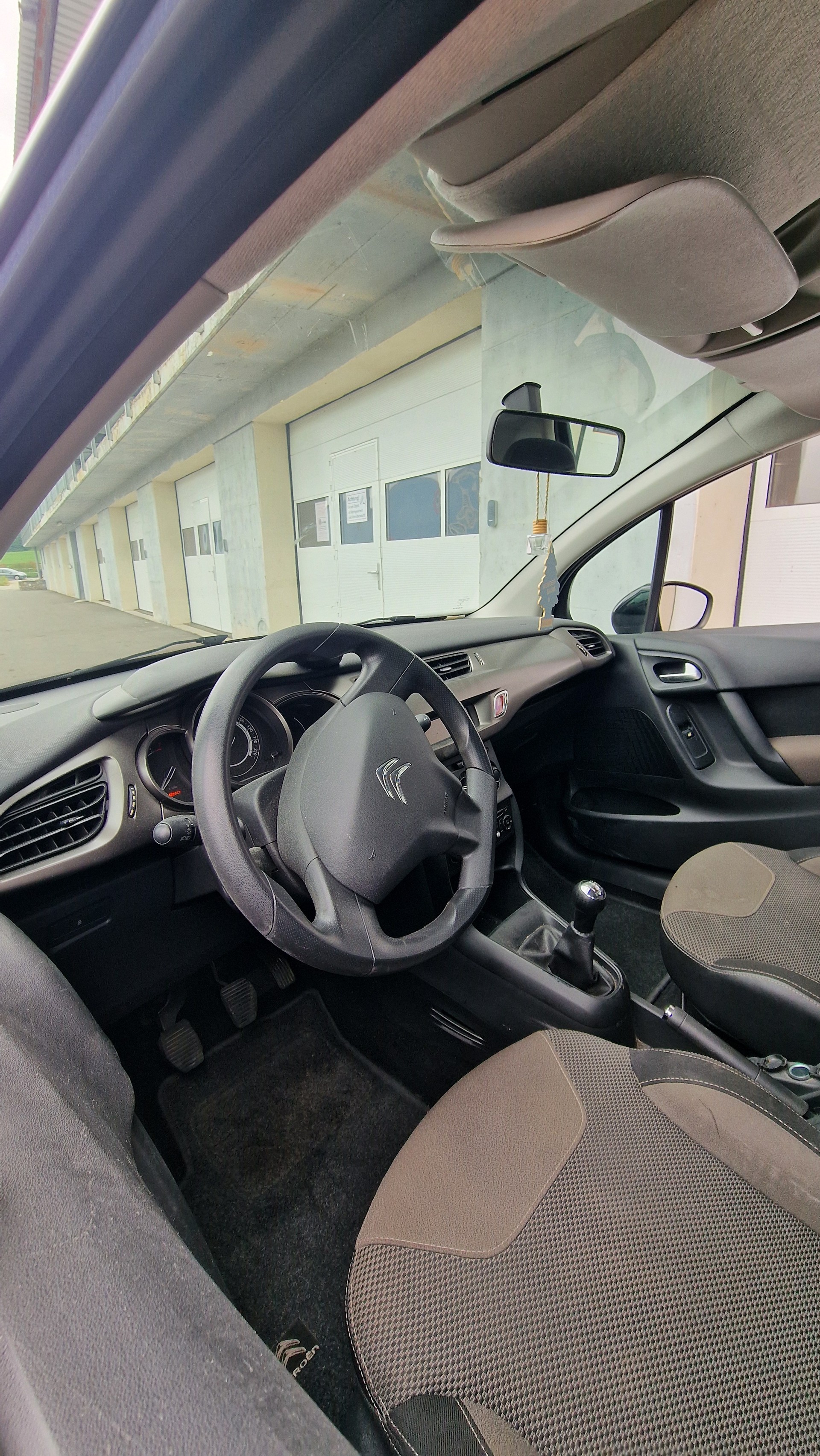 CITROEN C3 1.2i Tonic-image-9