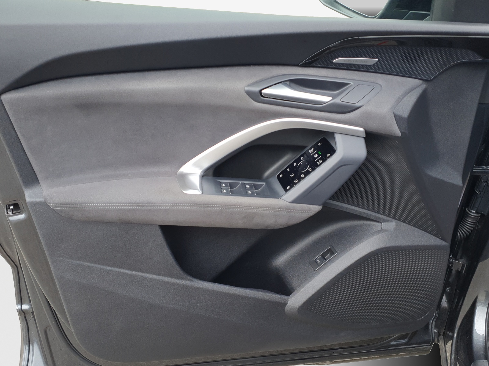 AUDI Q5 TFSI quatto 150 kW S-tronic-image-14