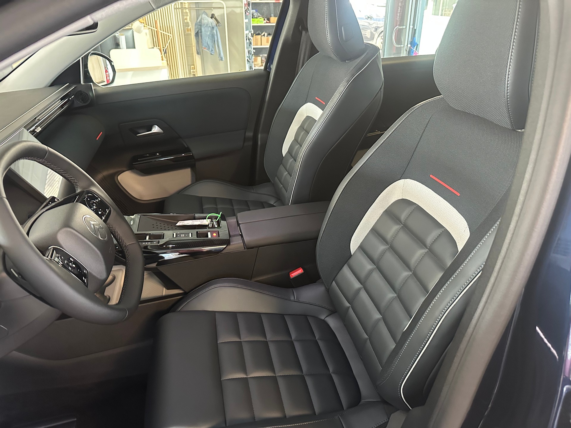 CITROEN C5 Aircross 1.6 PHEV Max Automat-image-9