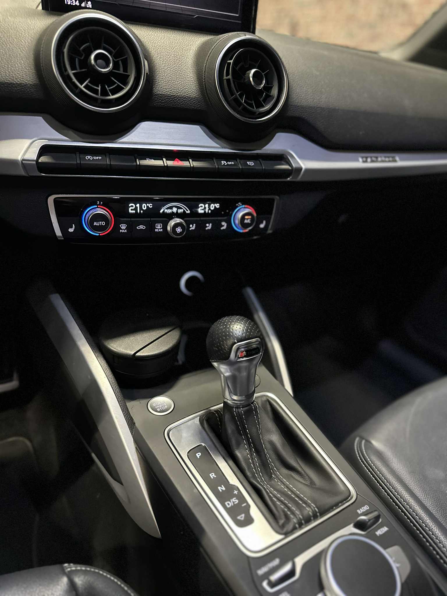 AUDI Q2 40 TFSI Sport quattro S-tronic-image-11