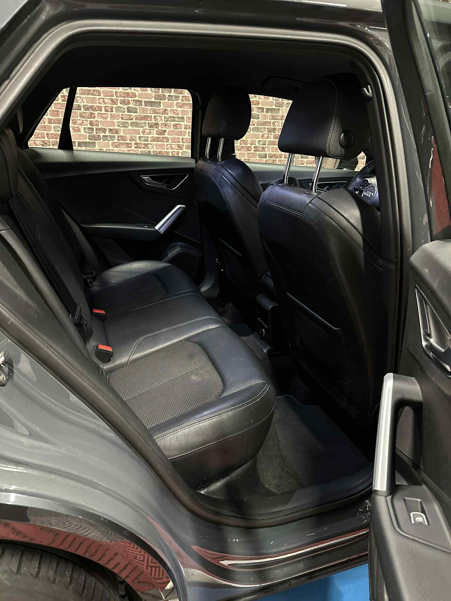 AUDI Q2 40 TFSI Sport quattro S-tronic-image-8
