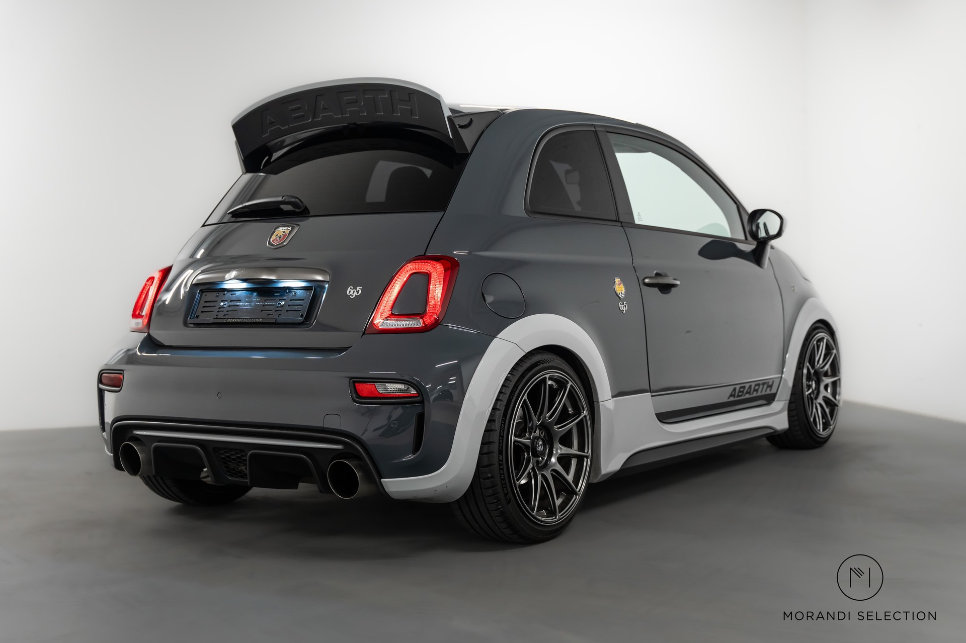 FIAT 695 Abarth 1.4 T-Jet 180 70 Anniversario-image-2