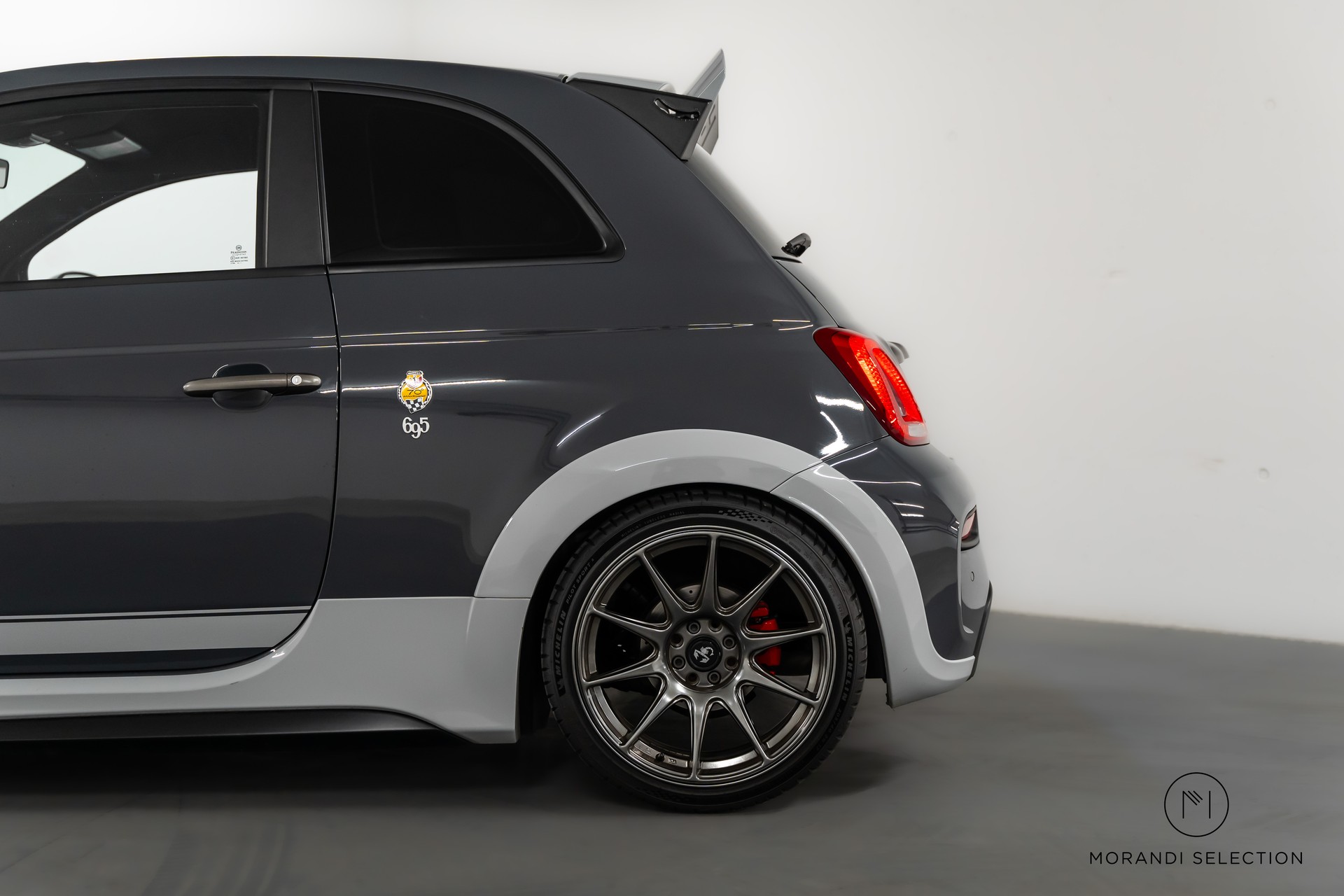 FIAT 695 Abarth 1.4 T-Jet 180 70 Anniversario-image-6