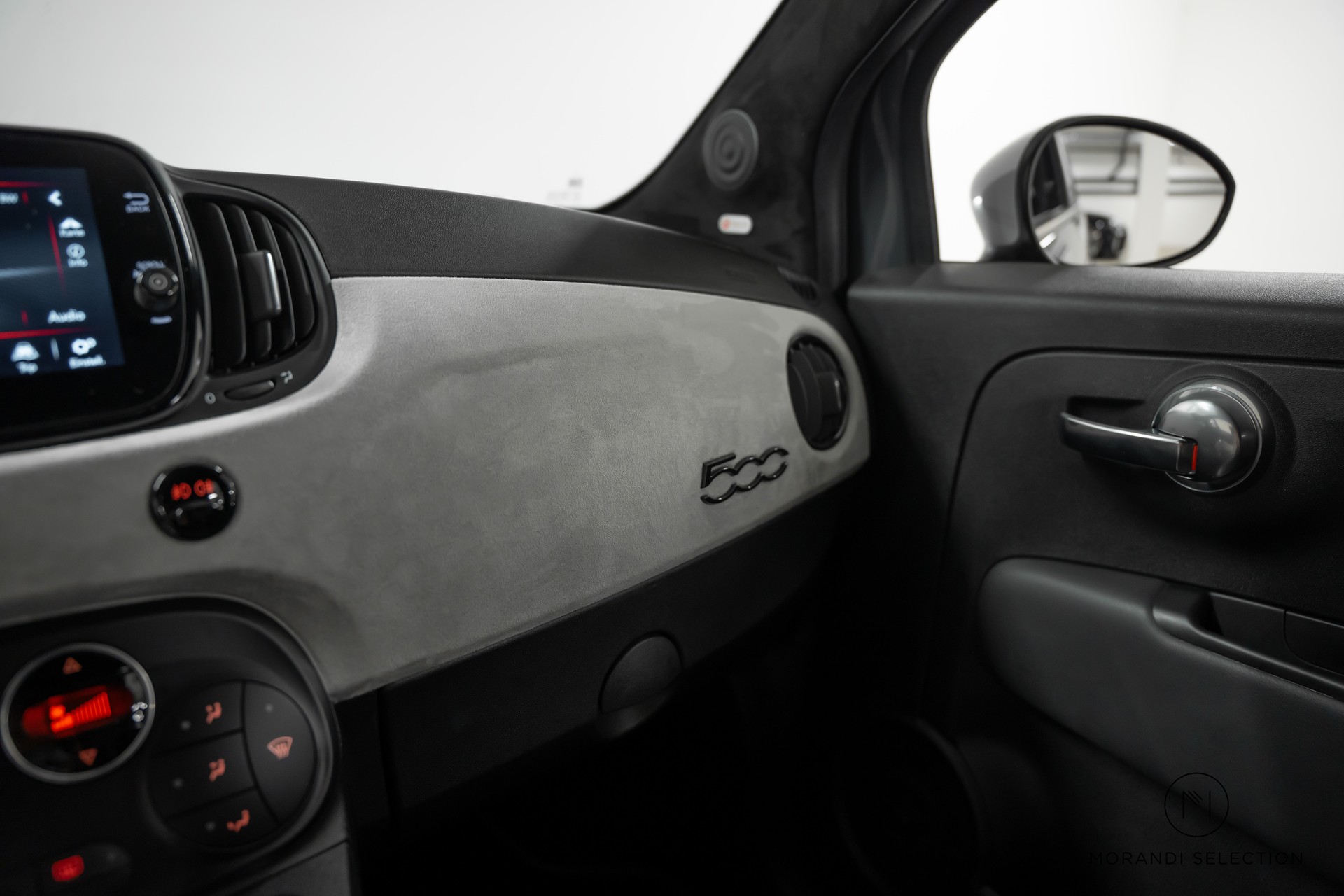 FIAT 695 Abarth 1.4 T-Jet 180 70 Anniversario-image-27