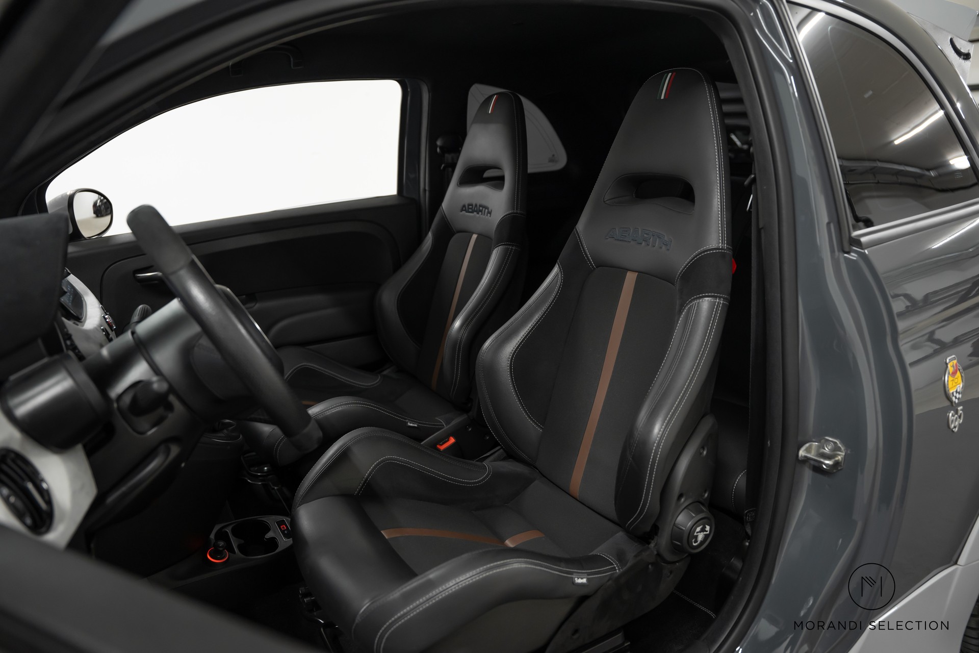 FIAT 695 Abarth 1.4 T-Jet 180 70 Anniversario-image-20