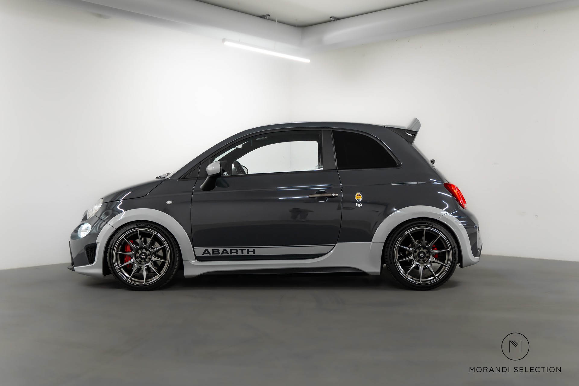 FIAT 695 Abarth 1.4 T-Jet 180 70 Anniversario-image-0