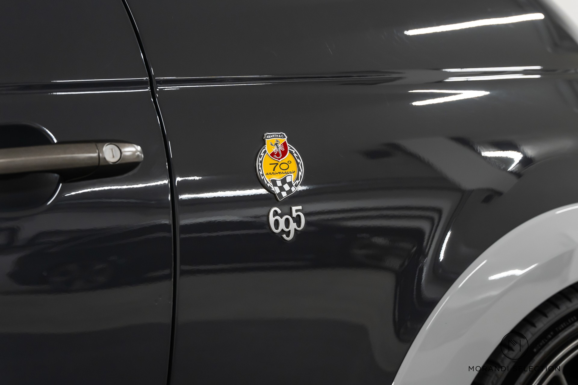 FIAT 695 Abarth 1.4 T-Jet 180 70 Anniversario-image-10