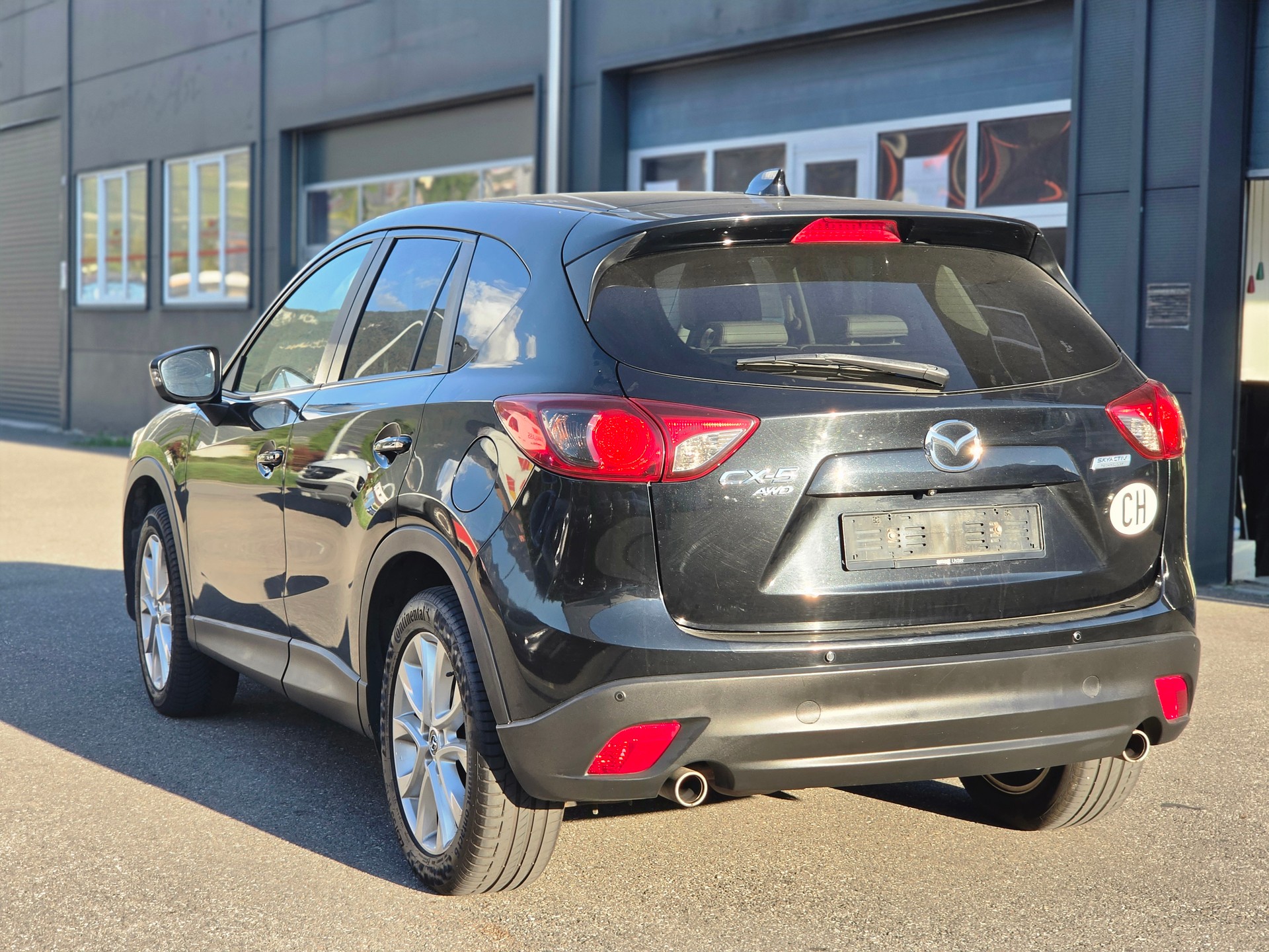 MAZDA CX-5 2.2 D HP Revolution AWD Automatic-showroom-element-3