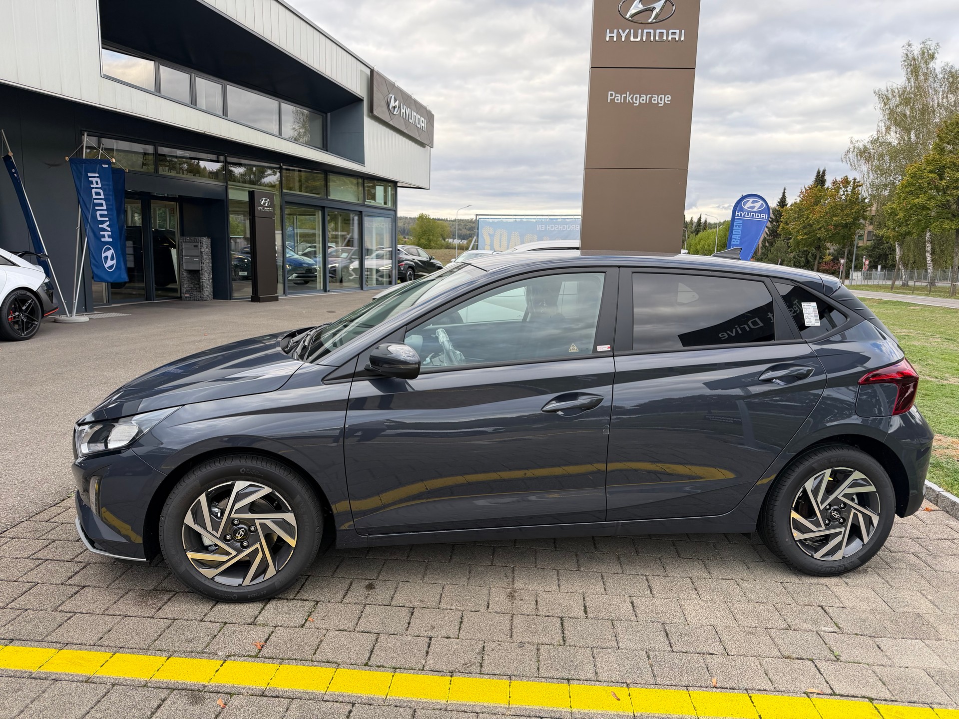 HYUNDAI i20 1.0 T-GDi Amplia DCT-image-1