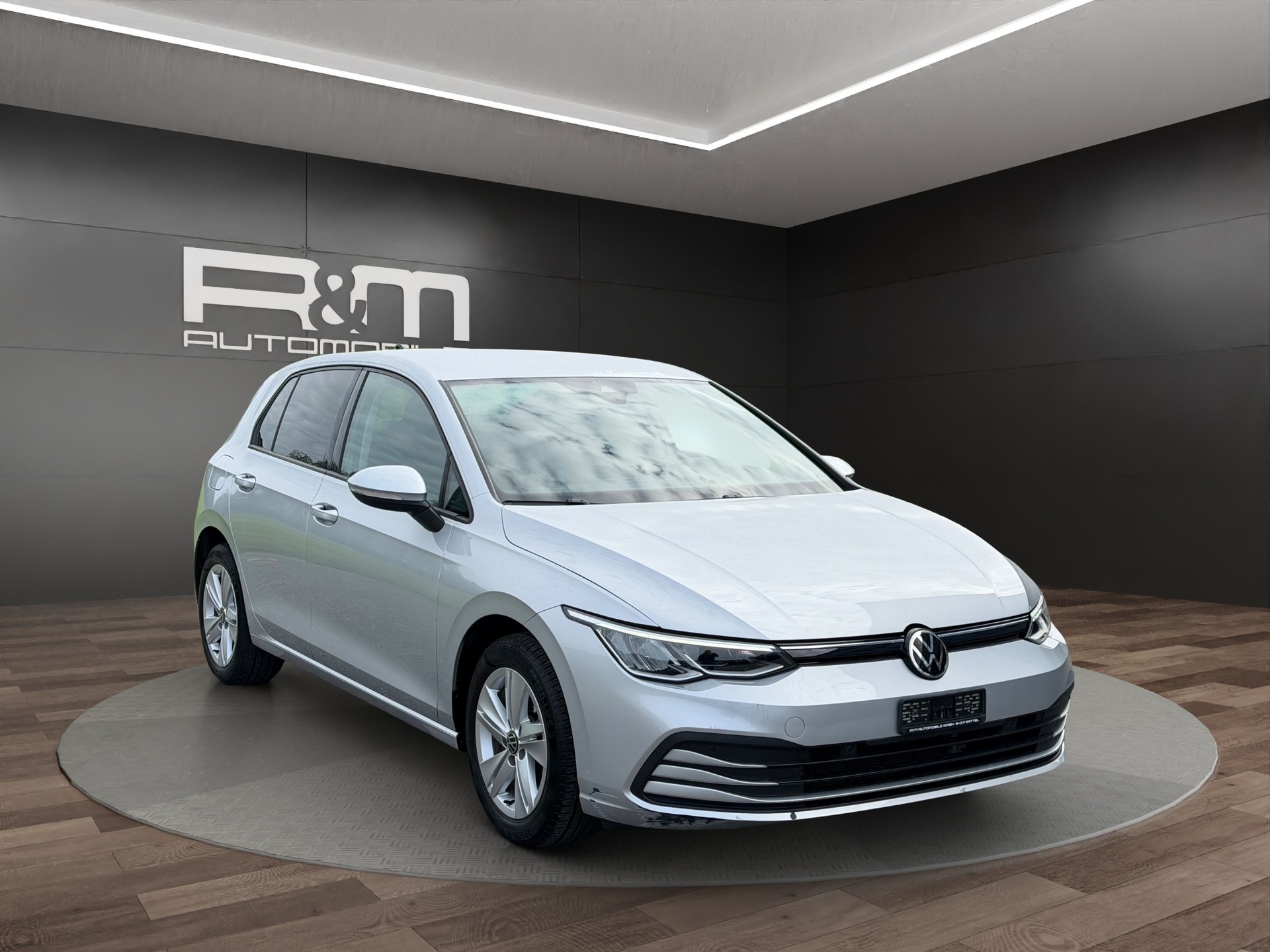 VW Golf 1.0 eTSI mHEV ACTLife DSG-image-0
