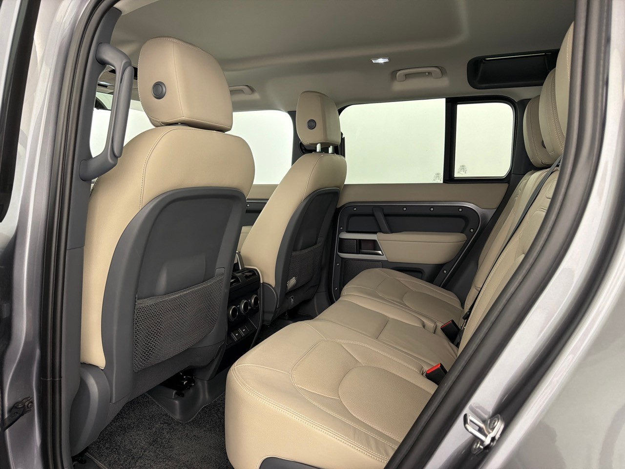 LAND ROVER Defender110 3.0DI6 300 SE-image-6