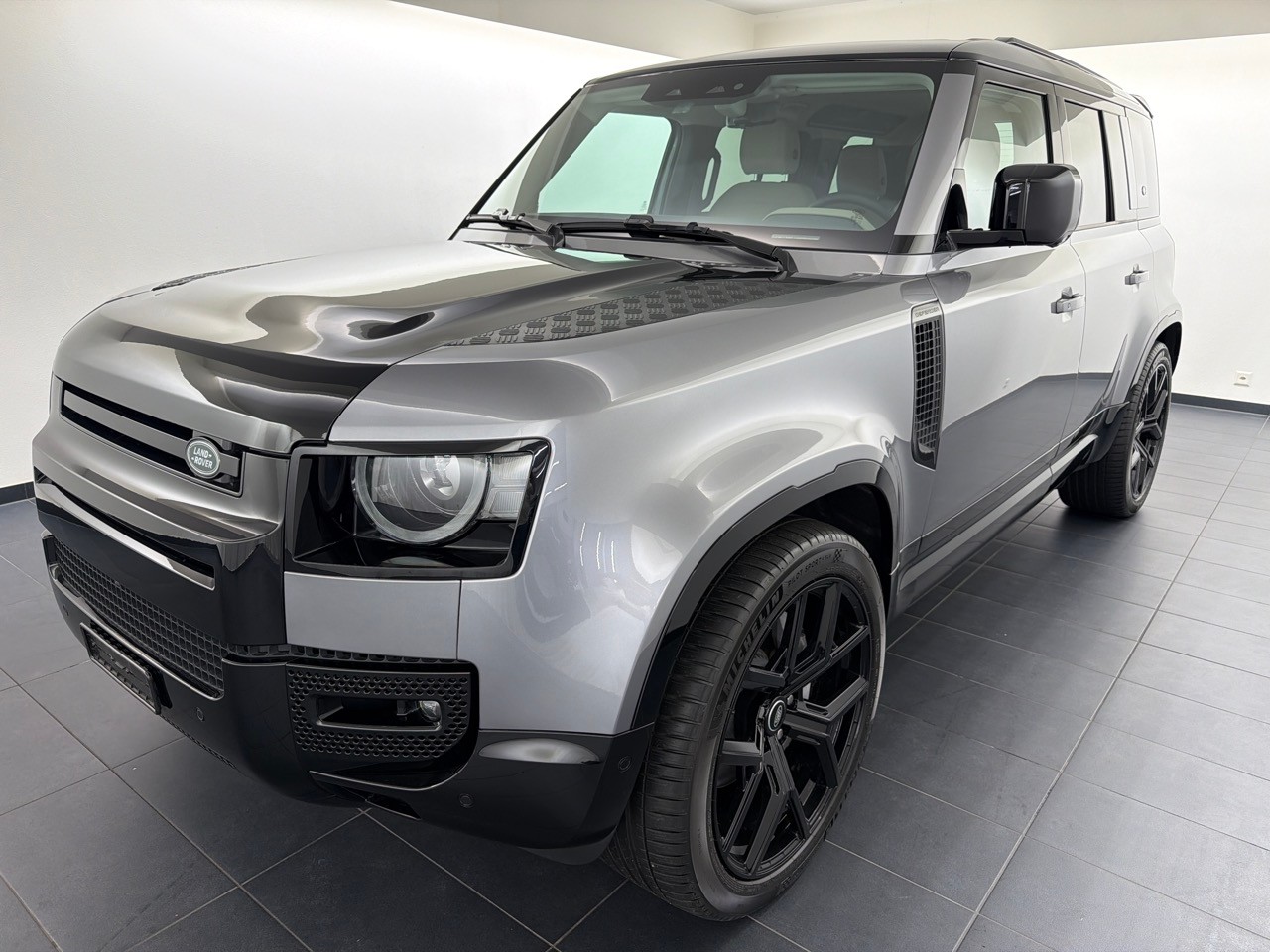 LAND ROVER Defender110 3.0DI6 300 SE