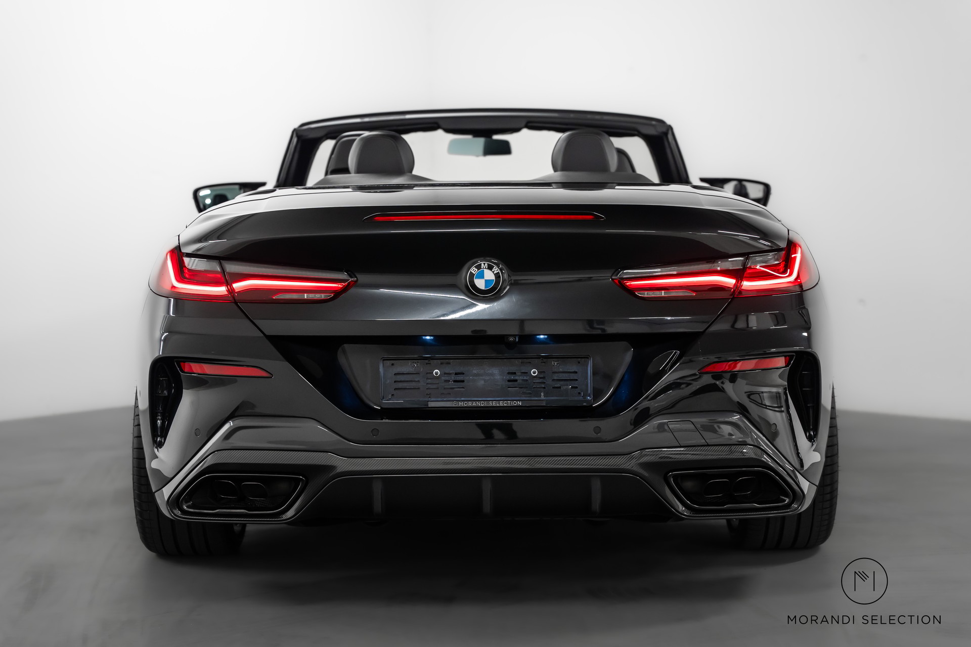 BMW M850i xDrive Cabriolet-image-9