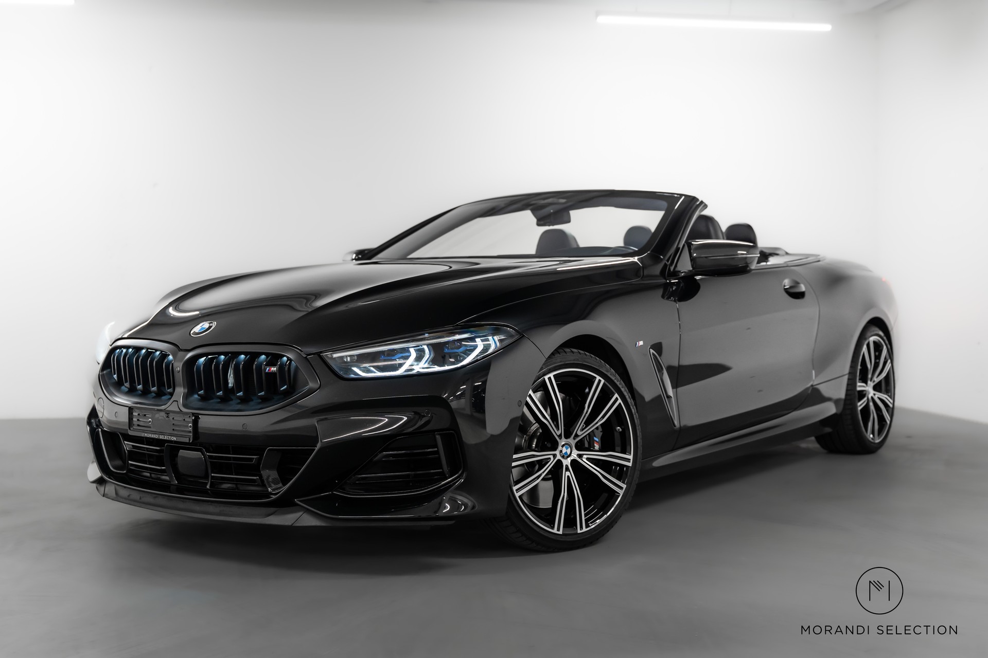 BMW M850i xDrive Cabriolet-image-2