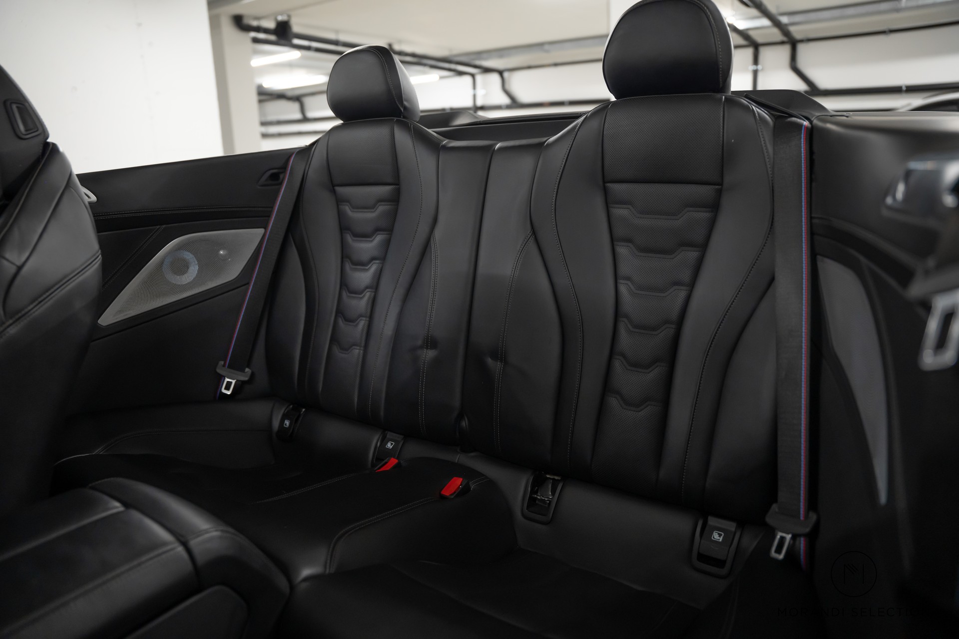 BMW M850i xDrive Cabriolet-image-14