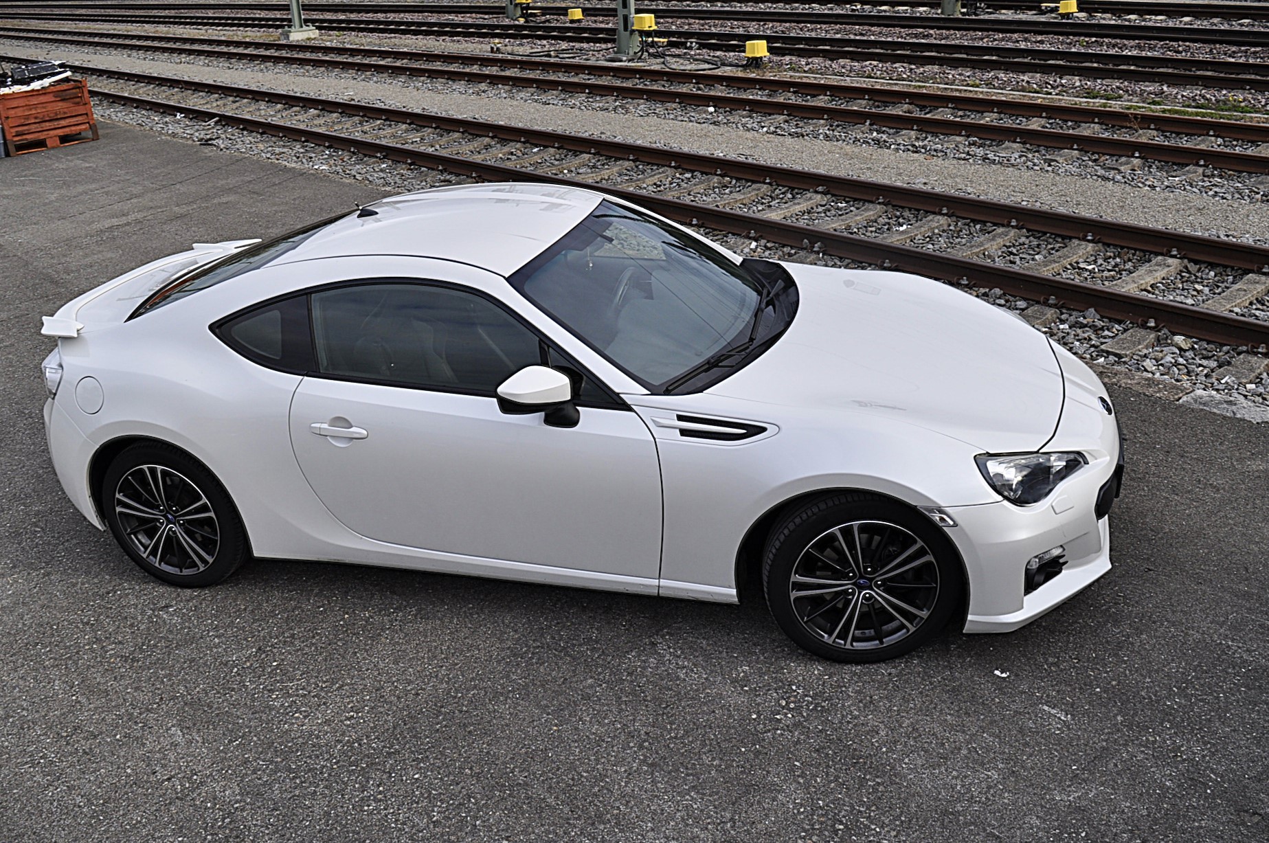 SUBARU BRZ 2.0R-image-12