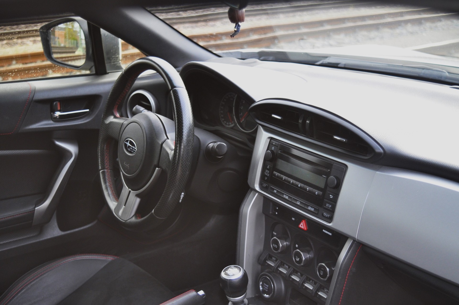 SUBARU BRZ 2.0R-image-9