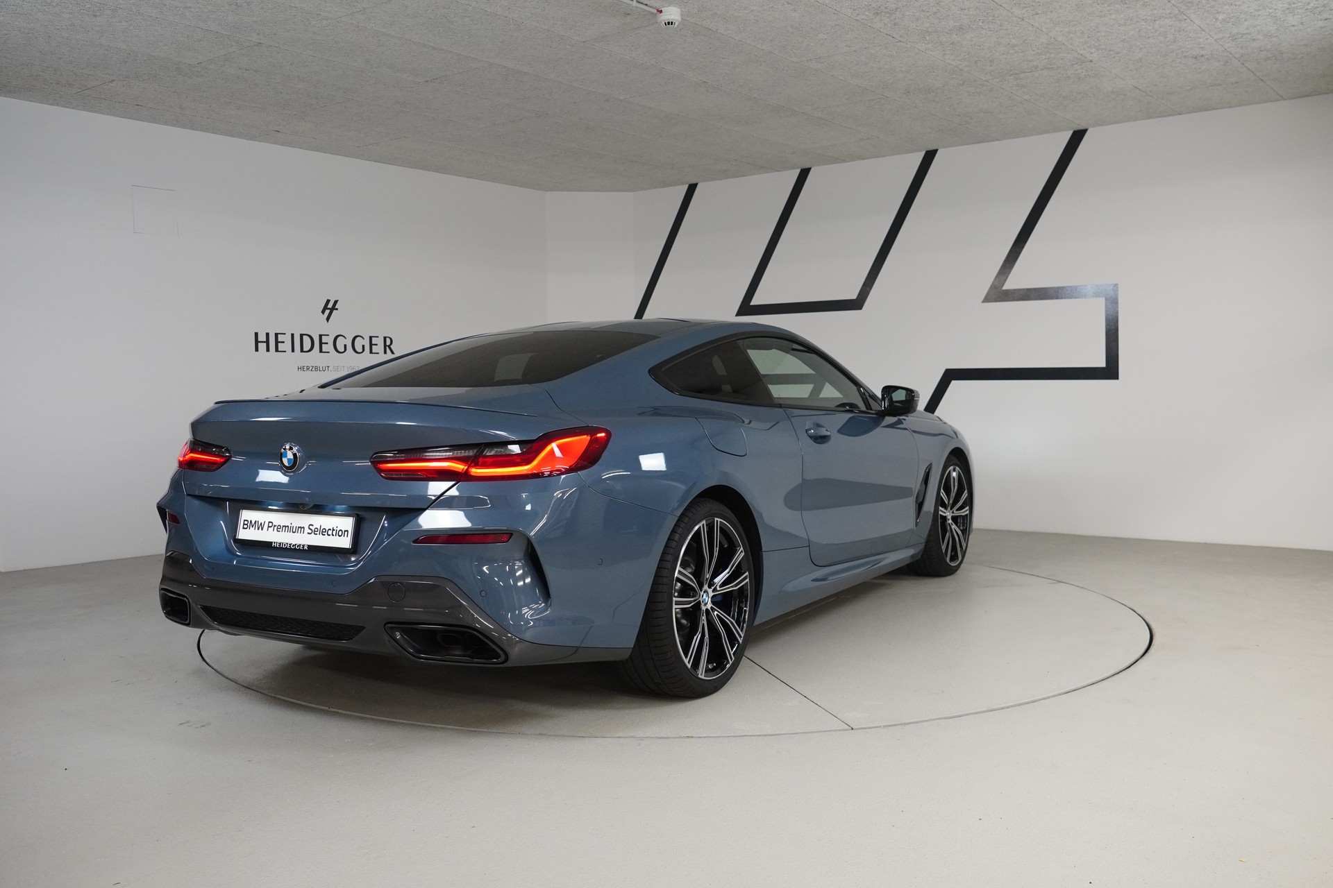 BMW M850i xDrive First Edition Steptronic-image-6