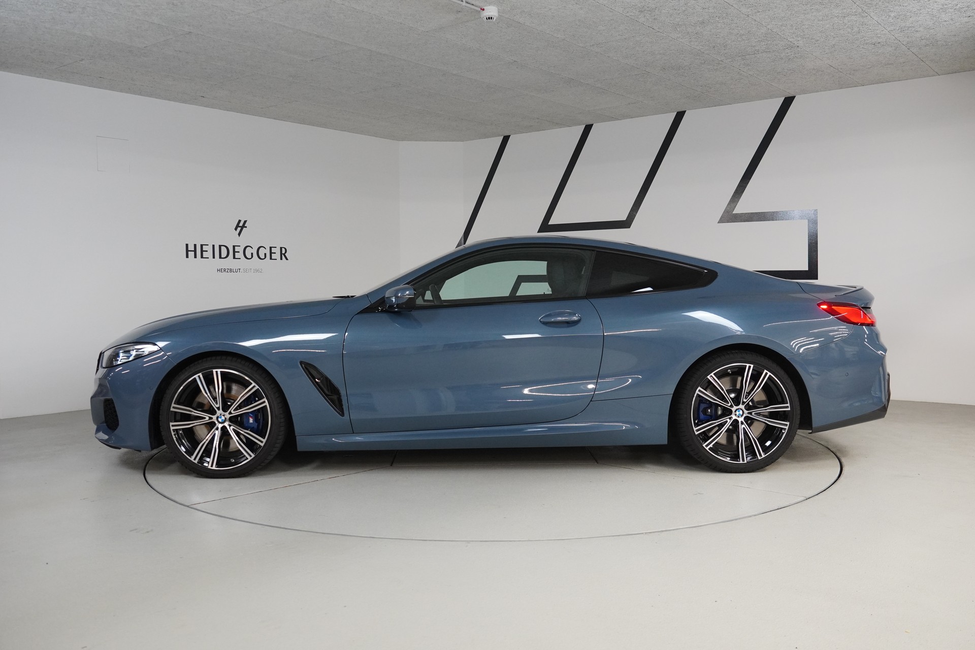 BMW M850i xDrive First Edition Steptronic-image-3