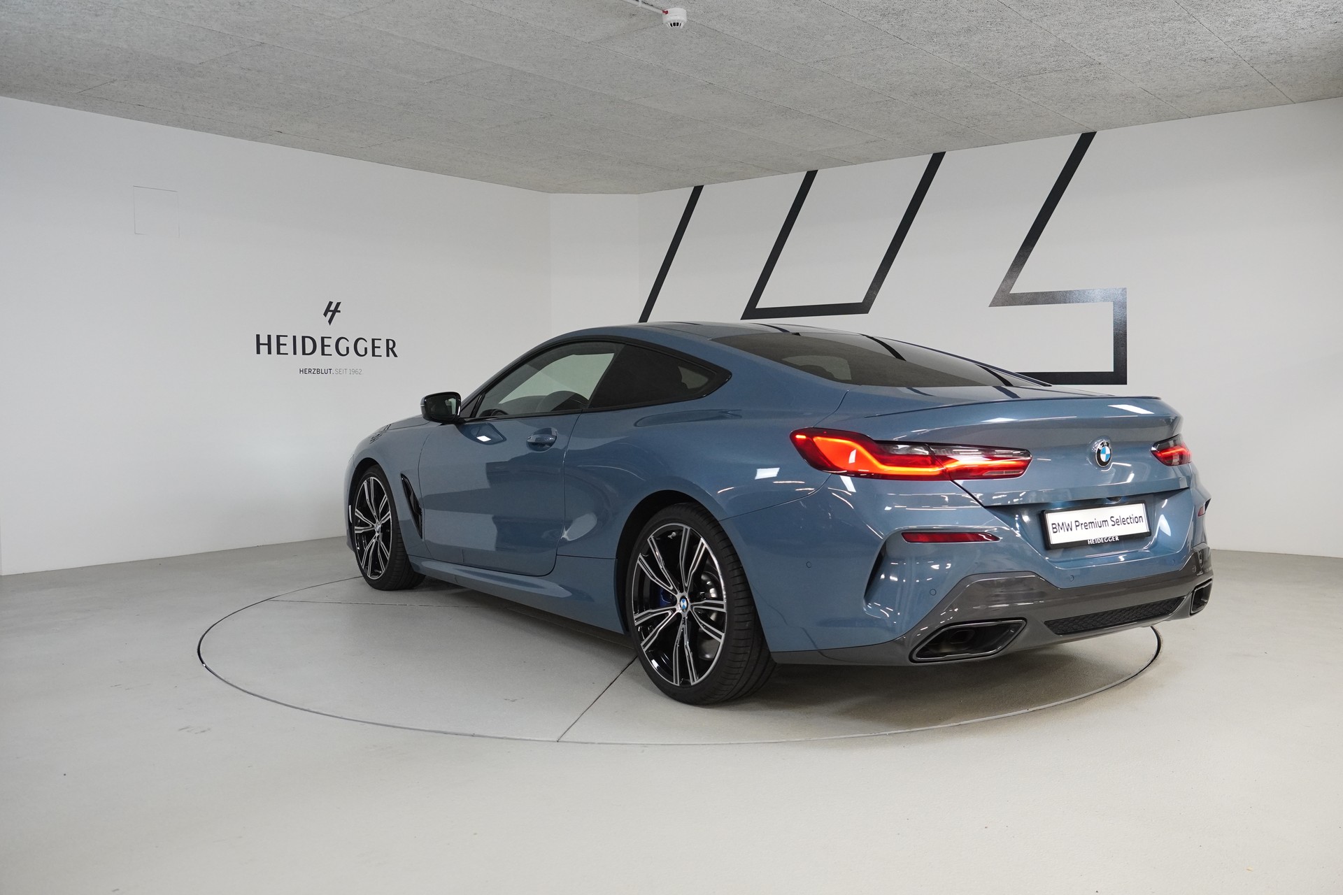 BMW M850i xDrive First Edition Steptronic-image-4