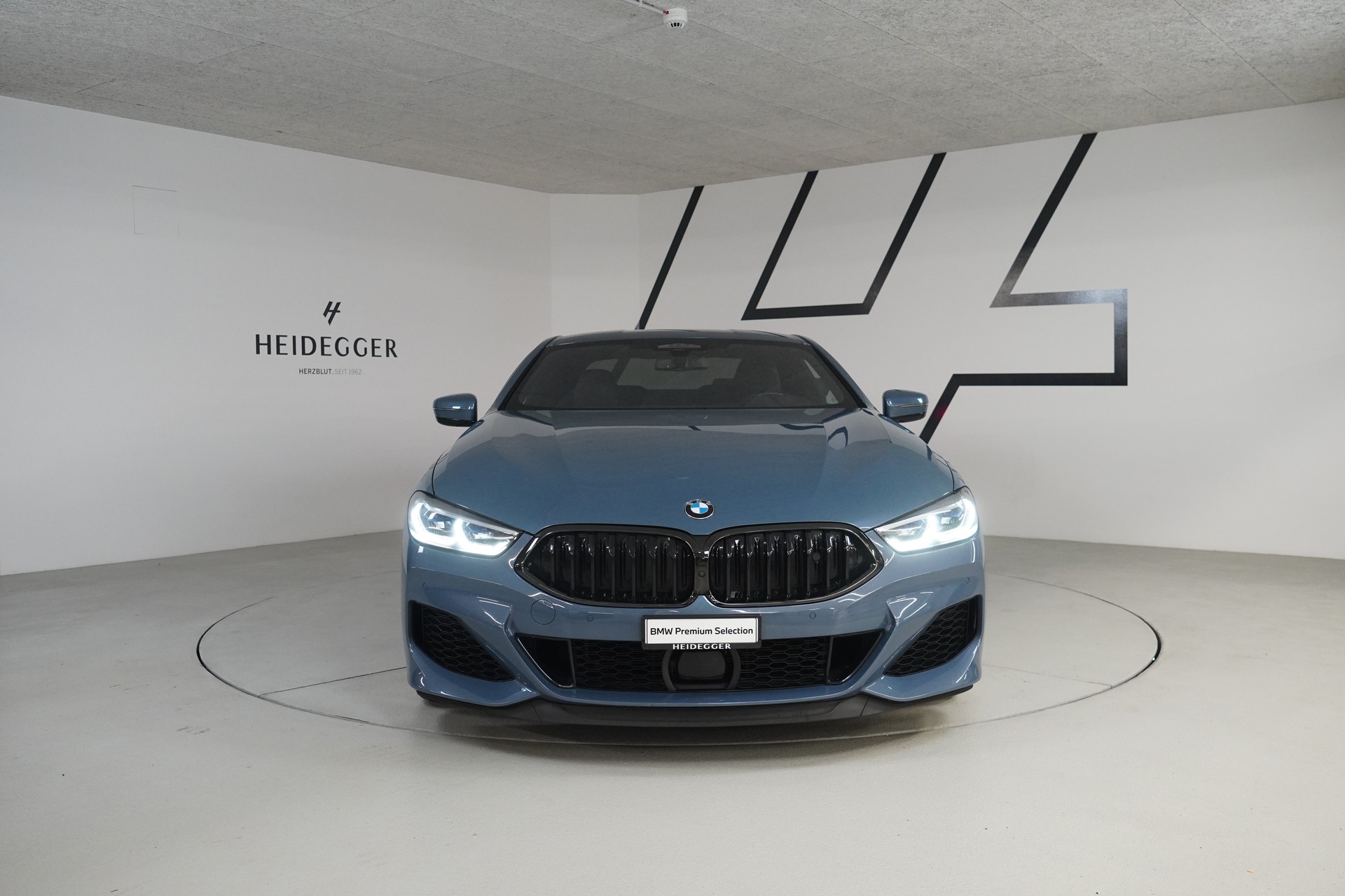 BMW M850i xDrive First Edition Steptronic-image-1
