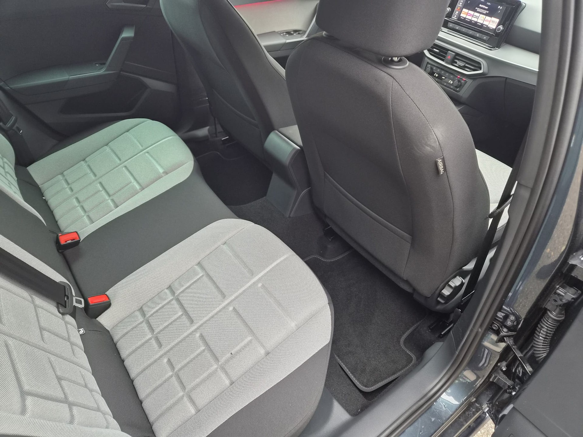 SEAT Ibiza 1.0 EcoTSI FR DSG-image-14