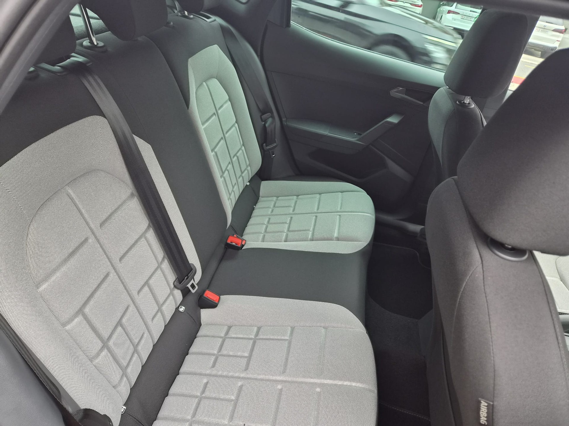 SEAT Ibiza 1.0 EcoTSI FR DSG-image-16