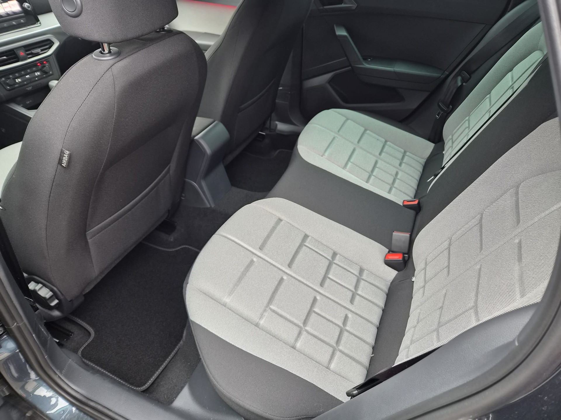 SEAT Ibiza 1.0 EcoTSI FR DSG-image-15