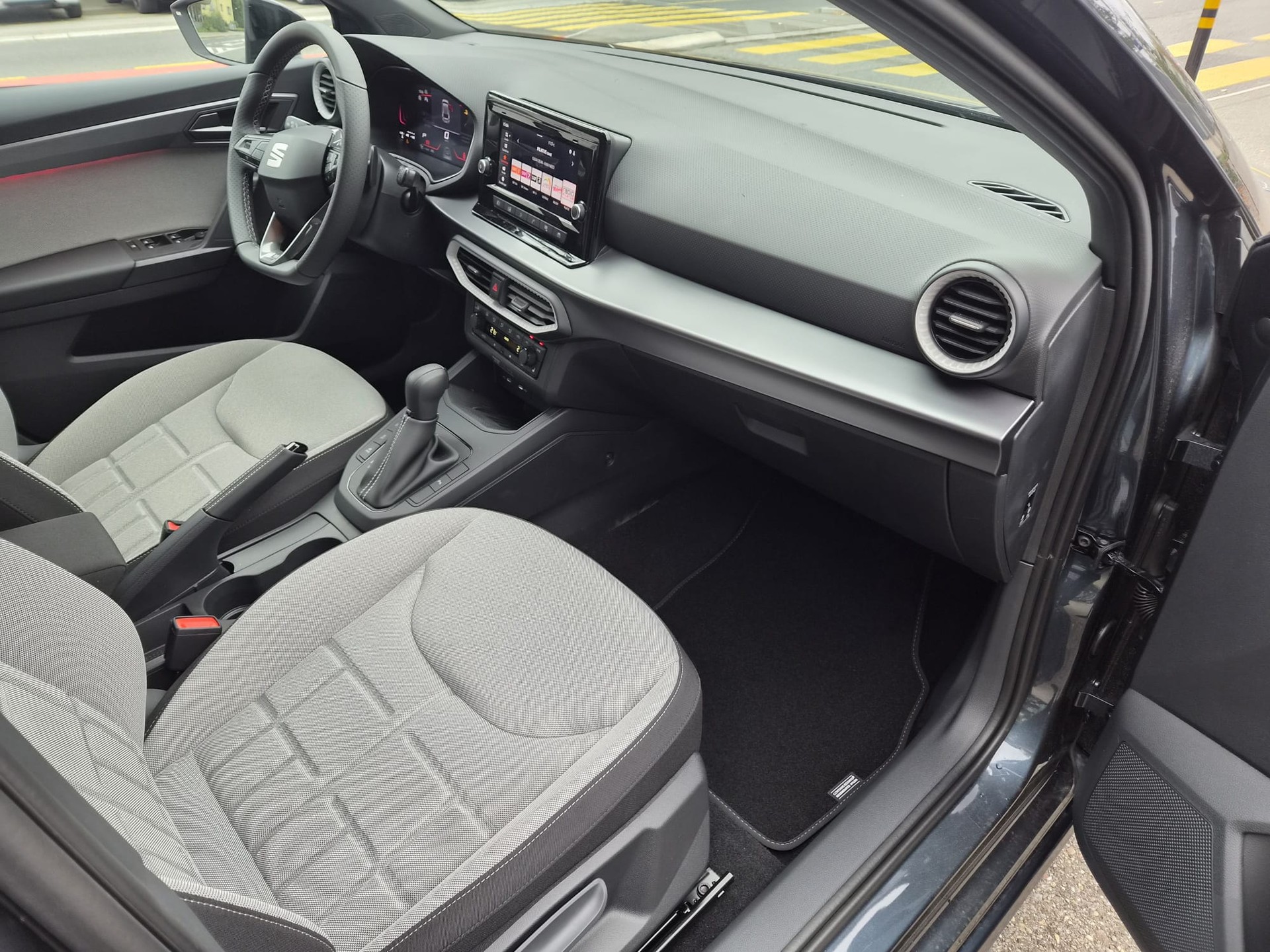 SEAT Ibiza 1.0 EcoTSI FR DSG-image-17