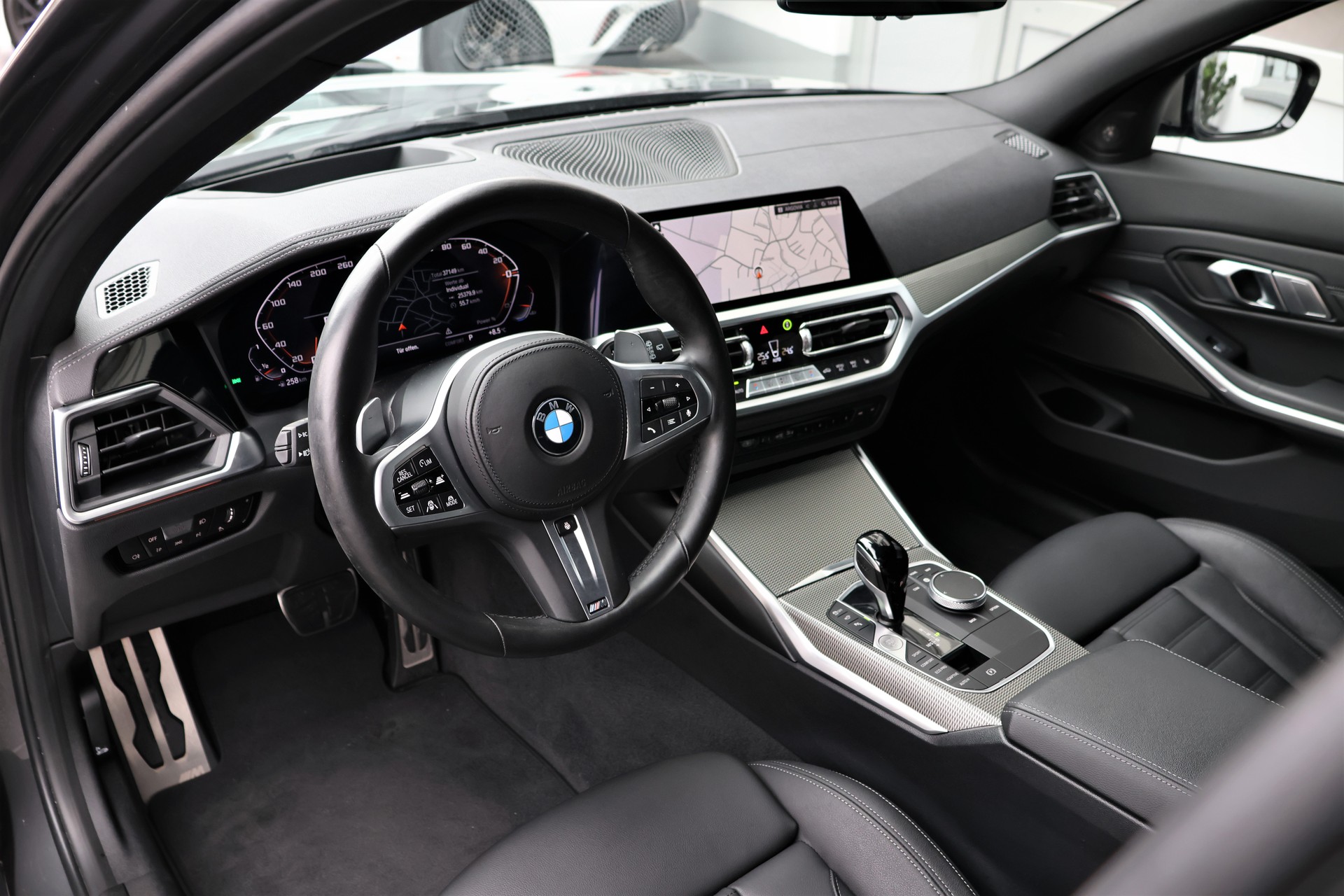 BMW M340i xDrive 48V Touring Steptronic (CH) + 1.8T AHK-image-11