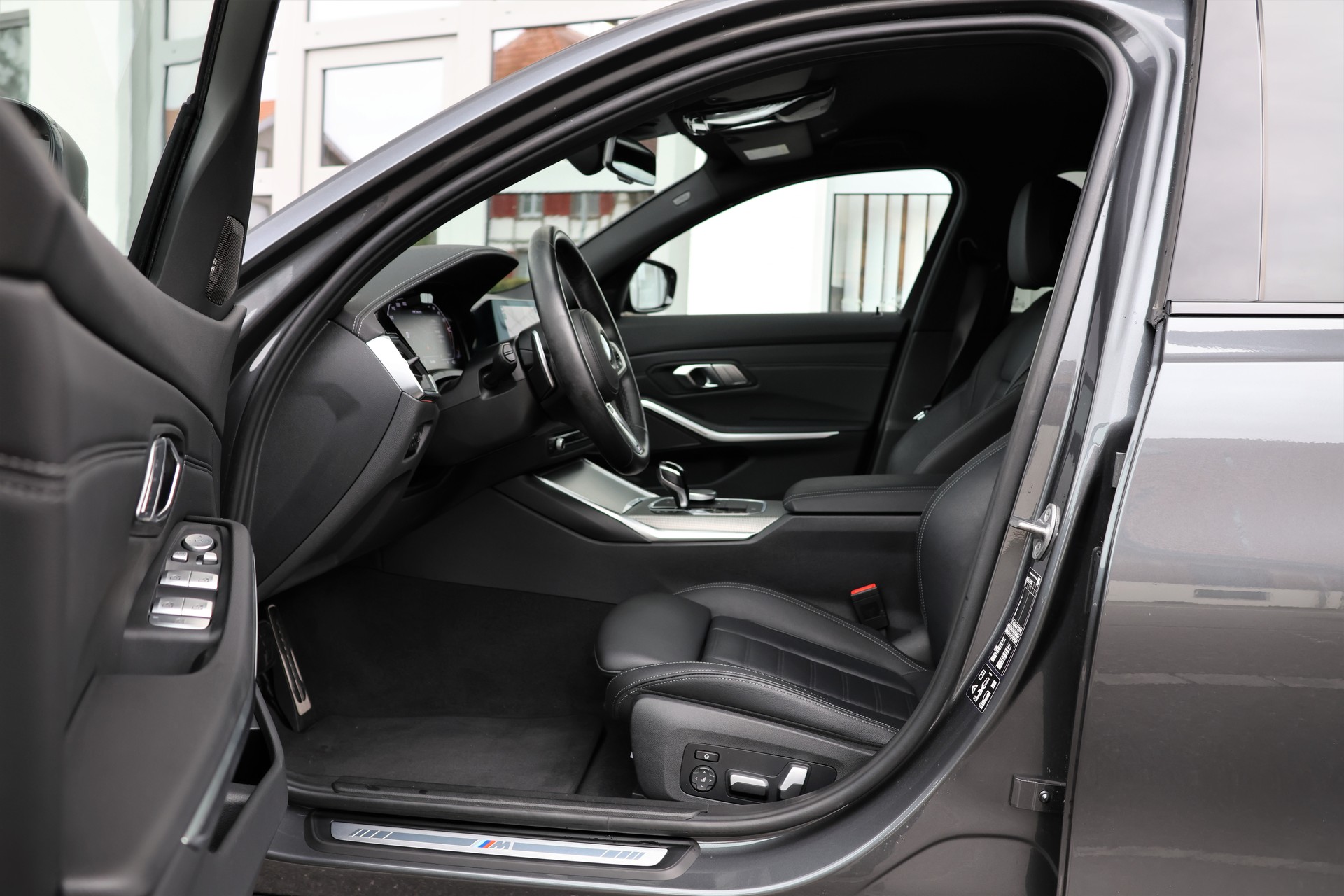 BMW M340i xDrive 48V Touring Steptronic (CH) + 1.8T AHK-image-10