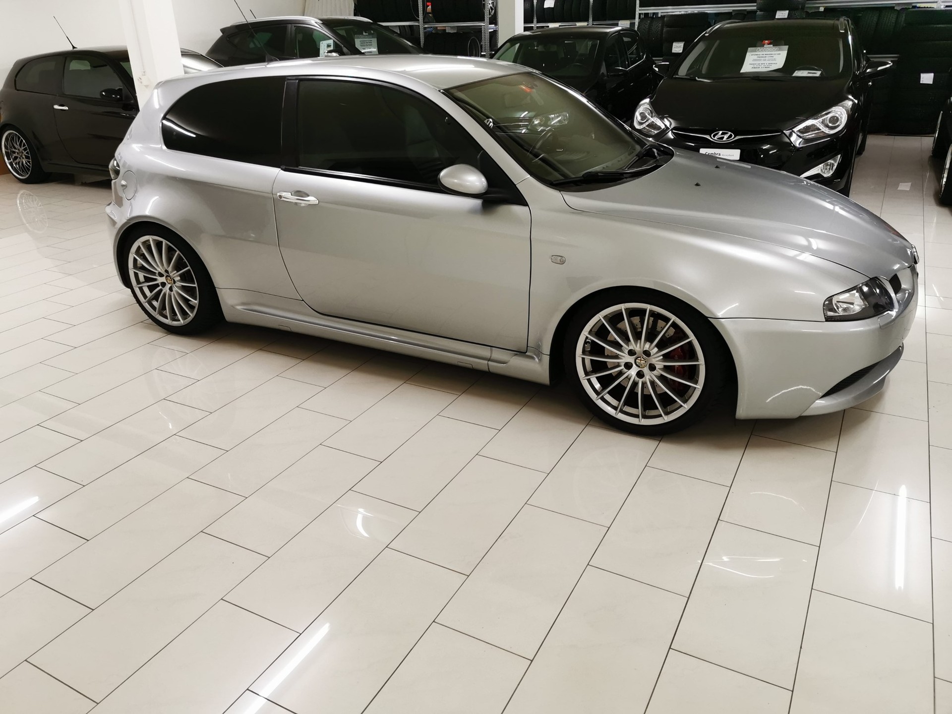 ALFA ROMEO 147 3.2 GTA-image-2