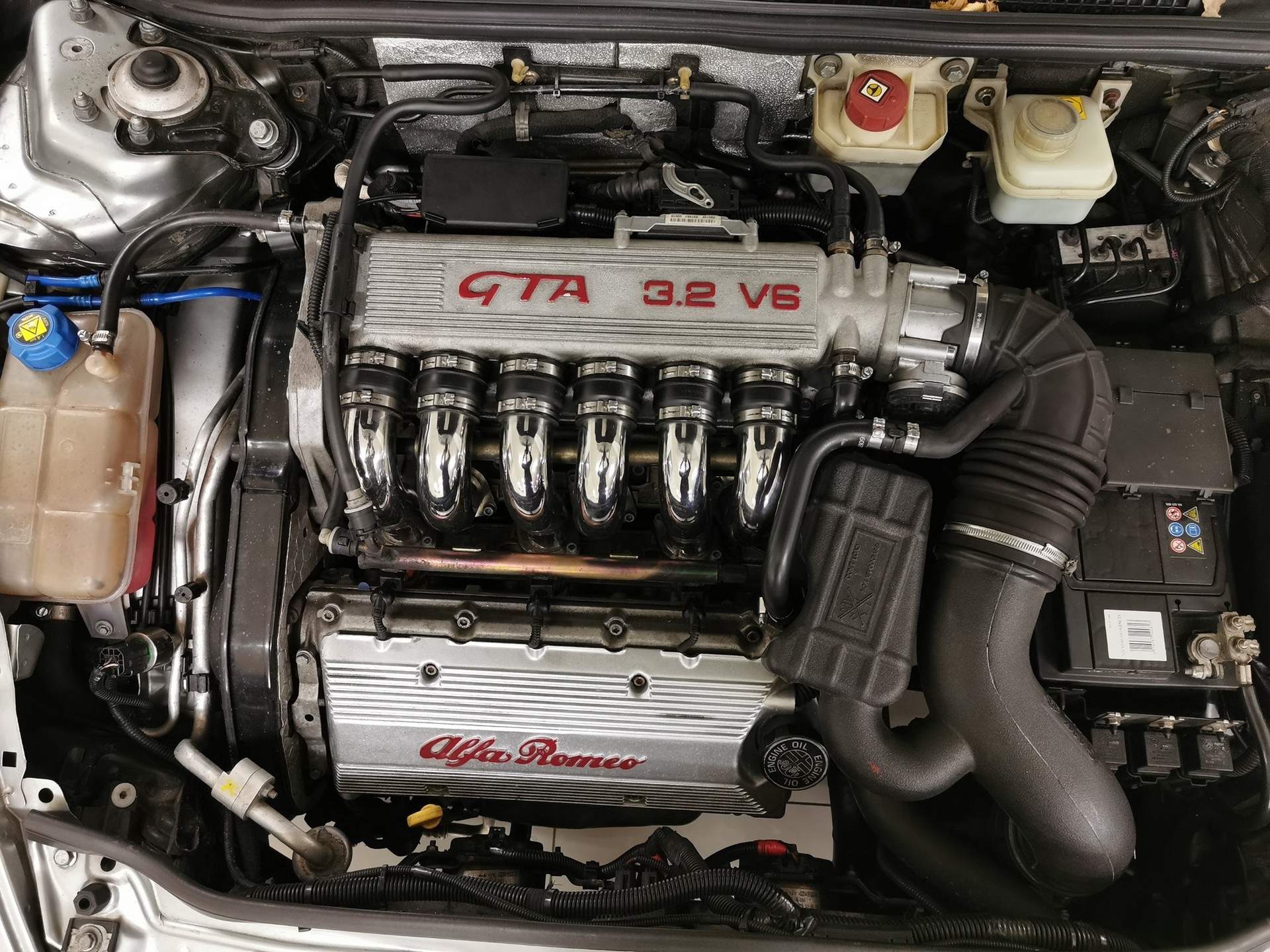 ALFA ROMEO 147 3.2 GTA-image-9