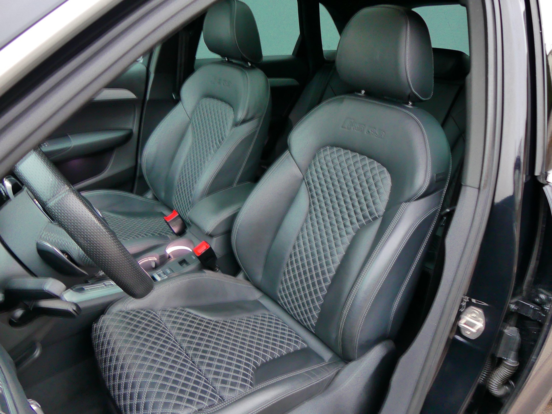 AUDI RS Q3 2.5 TFSI quattro S-tronic-image-11
