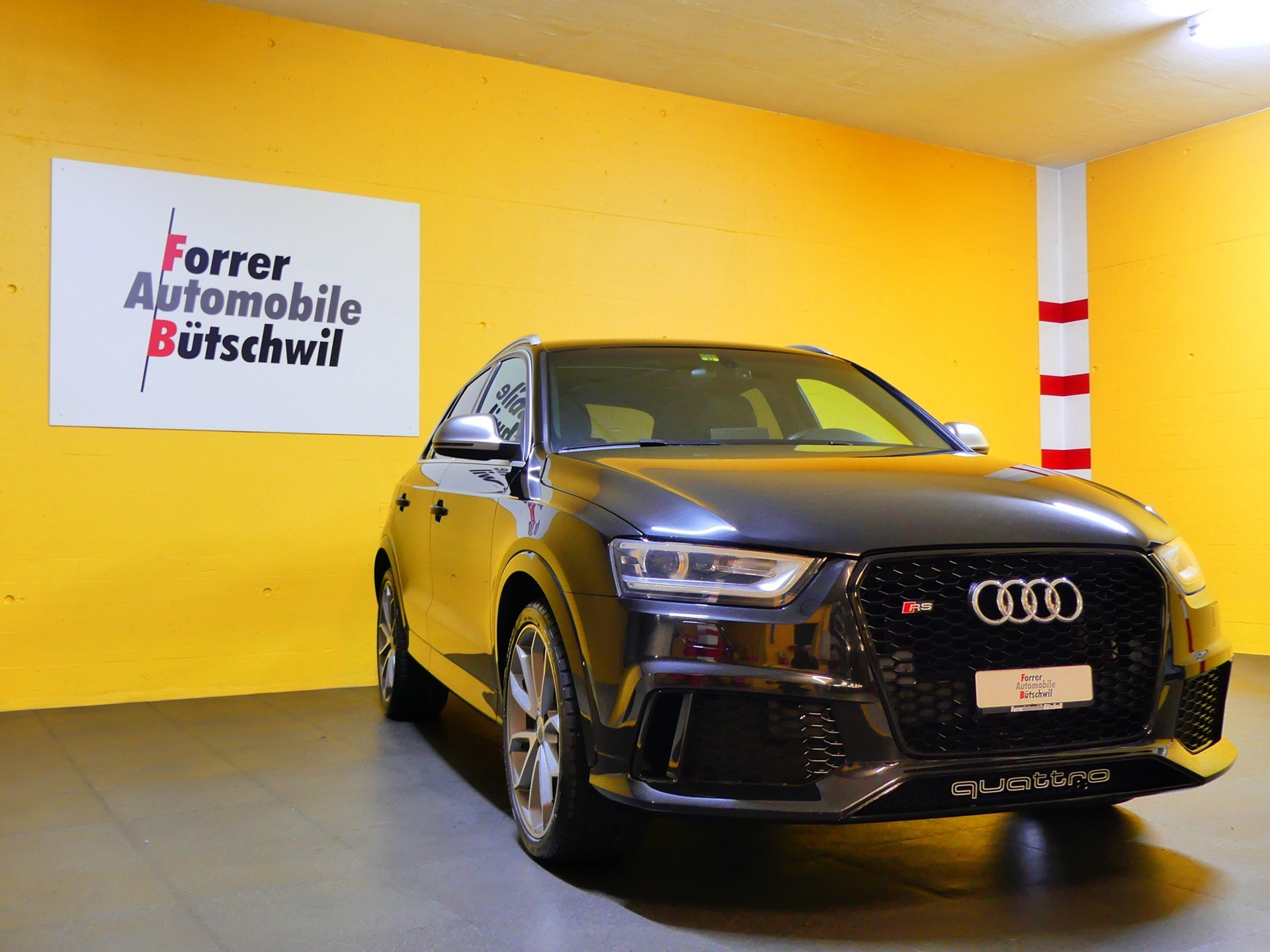 AUDI RS Q3 2.5 TFSI quattro S-tronic-image-1