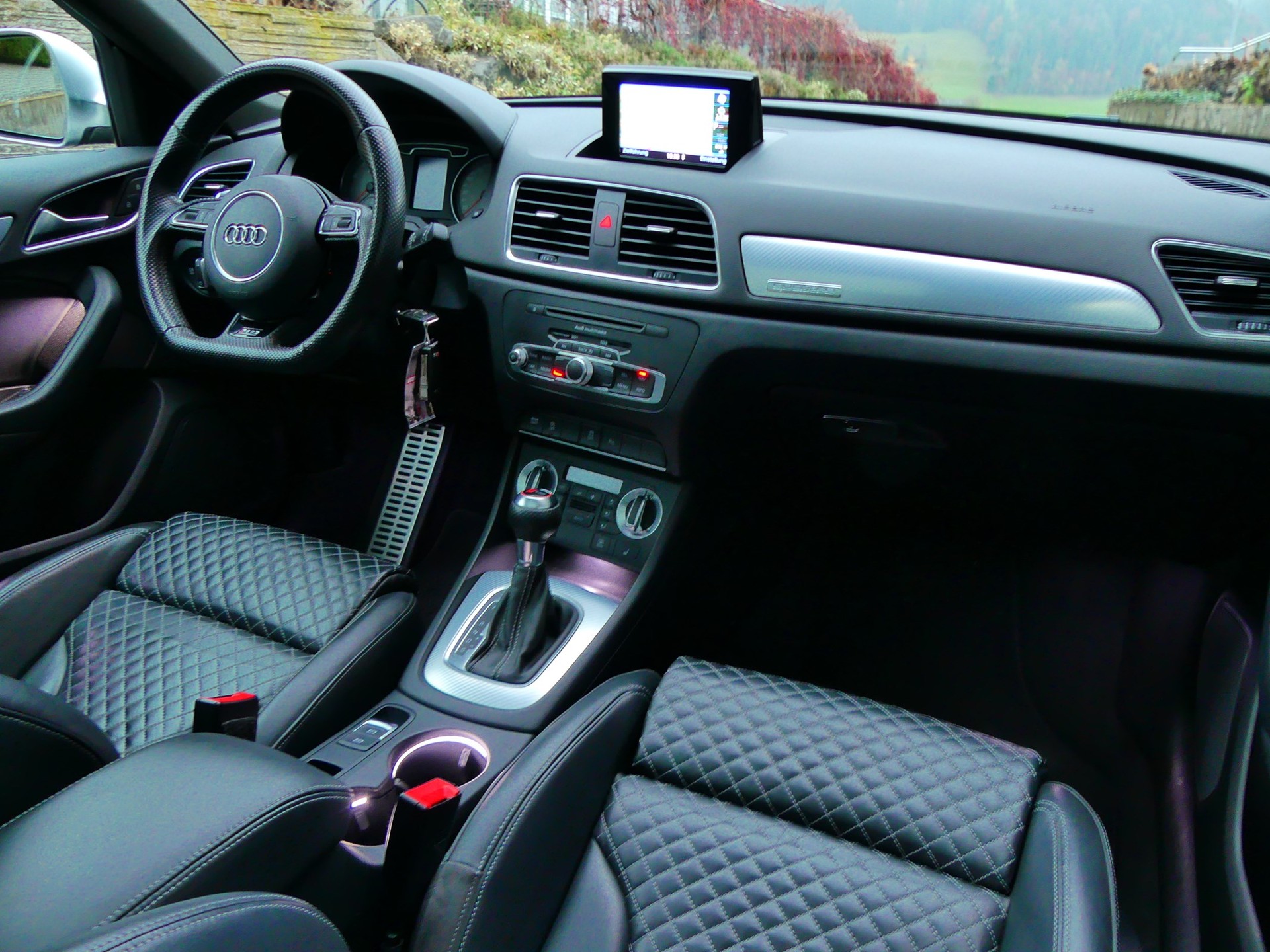 AUDI RS Q3 2.5 TFSI quattro S-tronic-image-6