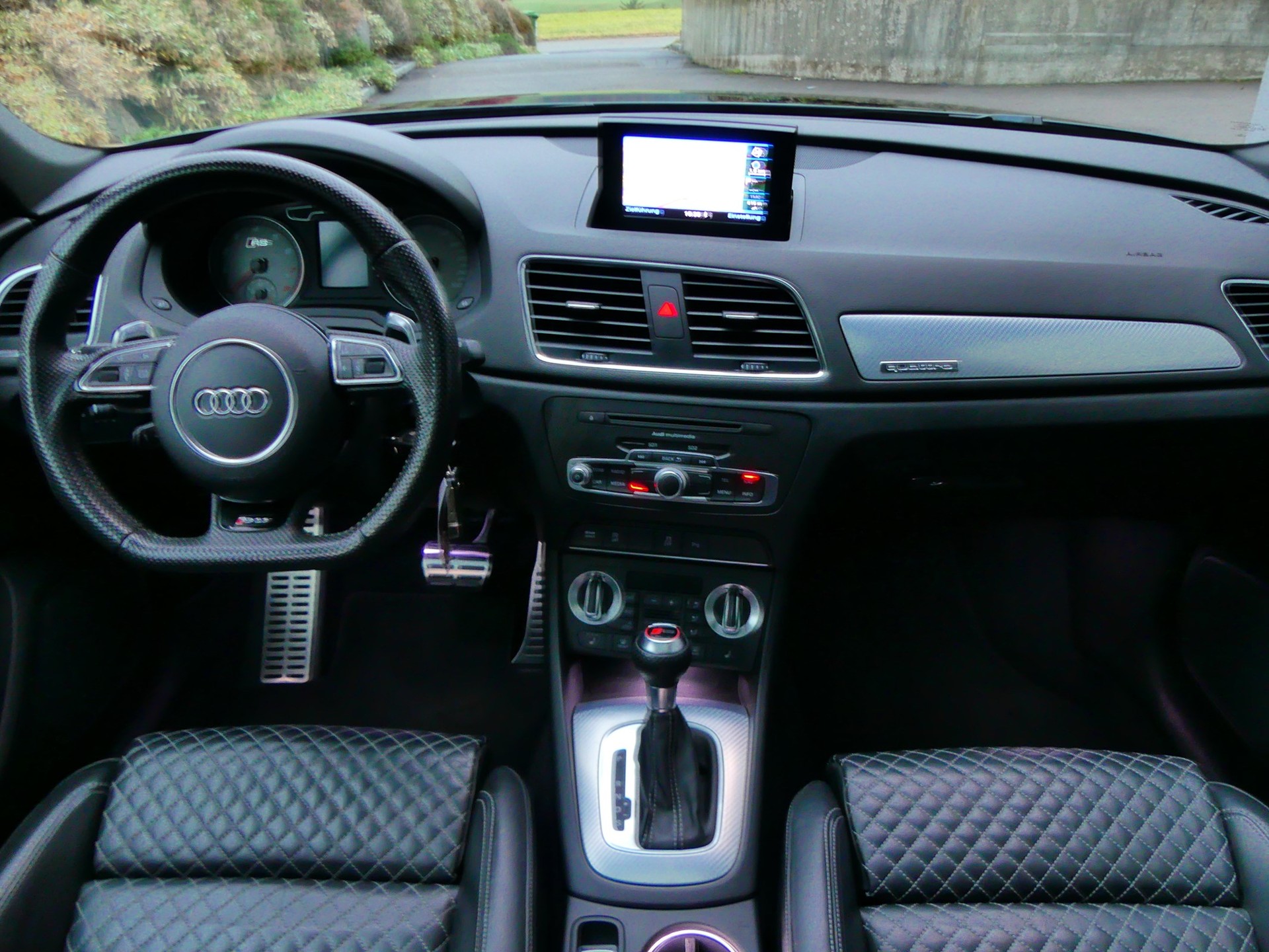 AUDI RS Q3 2.5 TFSI quattro S-tronic-image-7