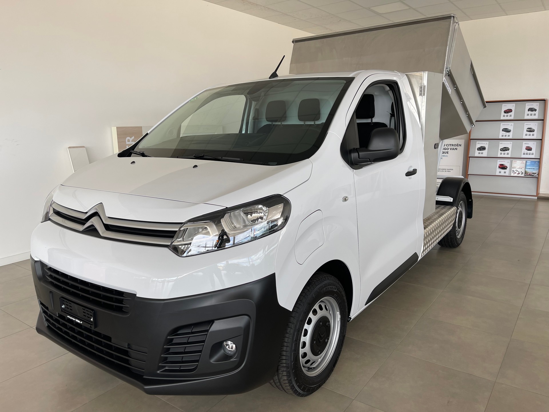 CITROEN Jumpy M Swiss Ed. 50kWh Benne Métanova-image-0