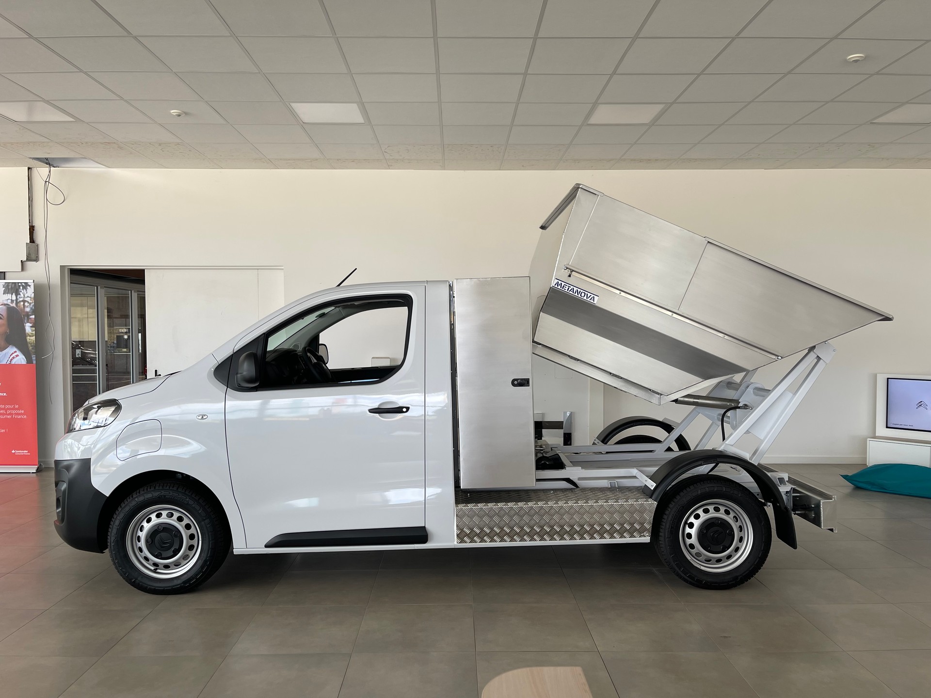 CITROEN Jumpy M Swiss Ed. 50kWh Benne Métanova-image-2