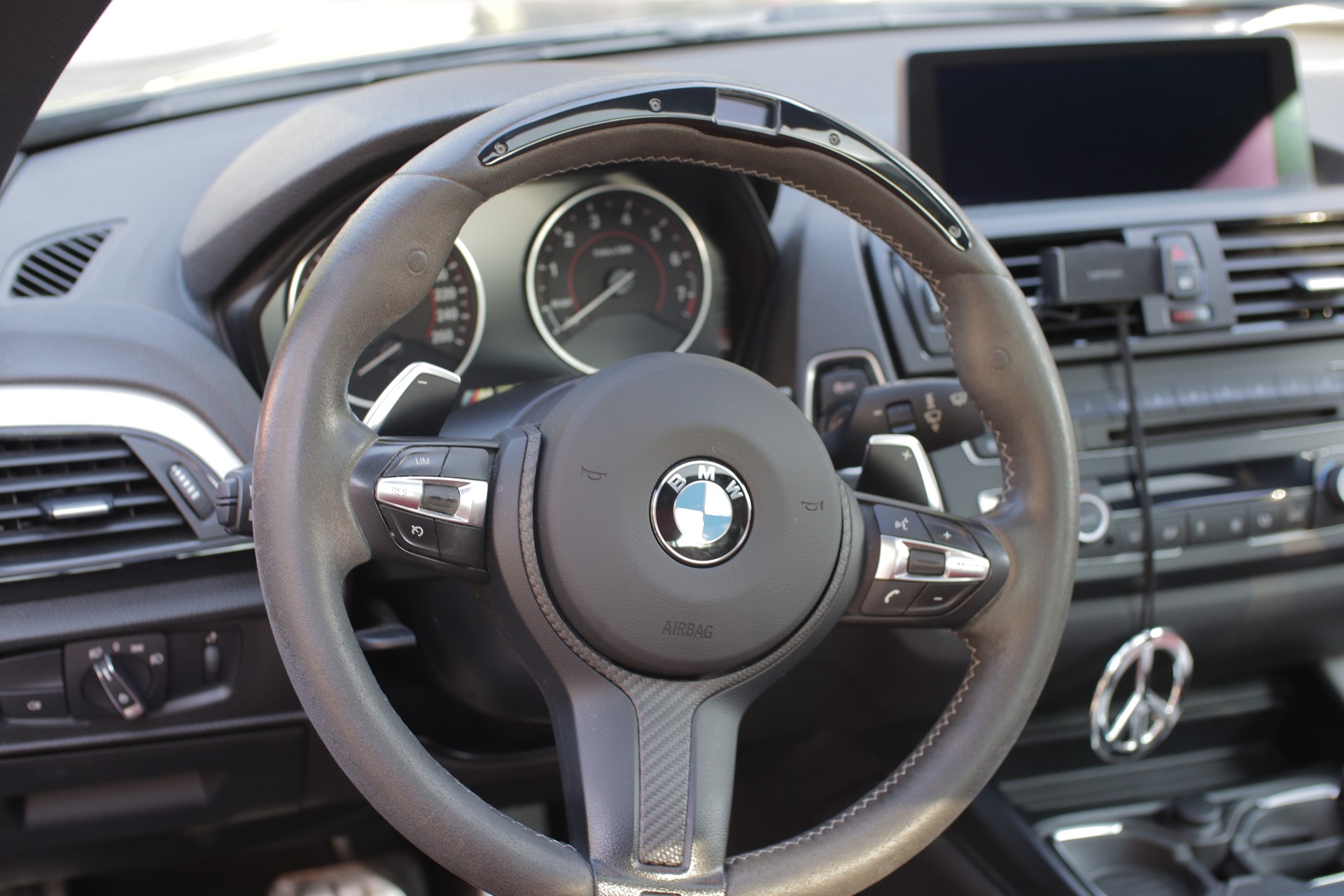 BMW M235i xDrive Steptronic - M Performance extras-image-7
