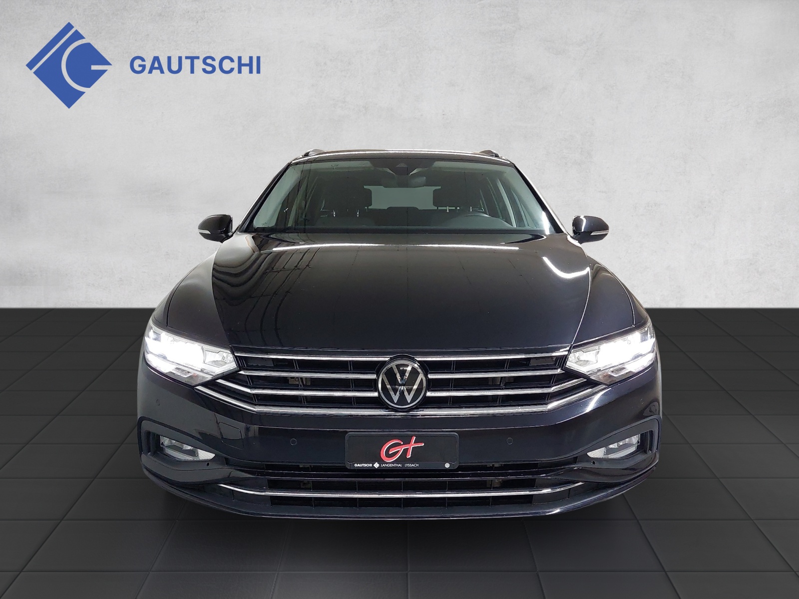 VW Passat Variant 2.0 TSI Business DSG-image-4