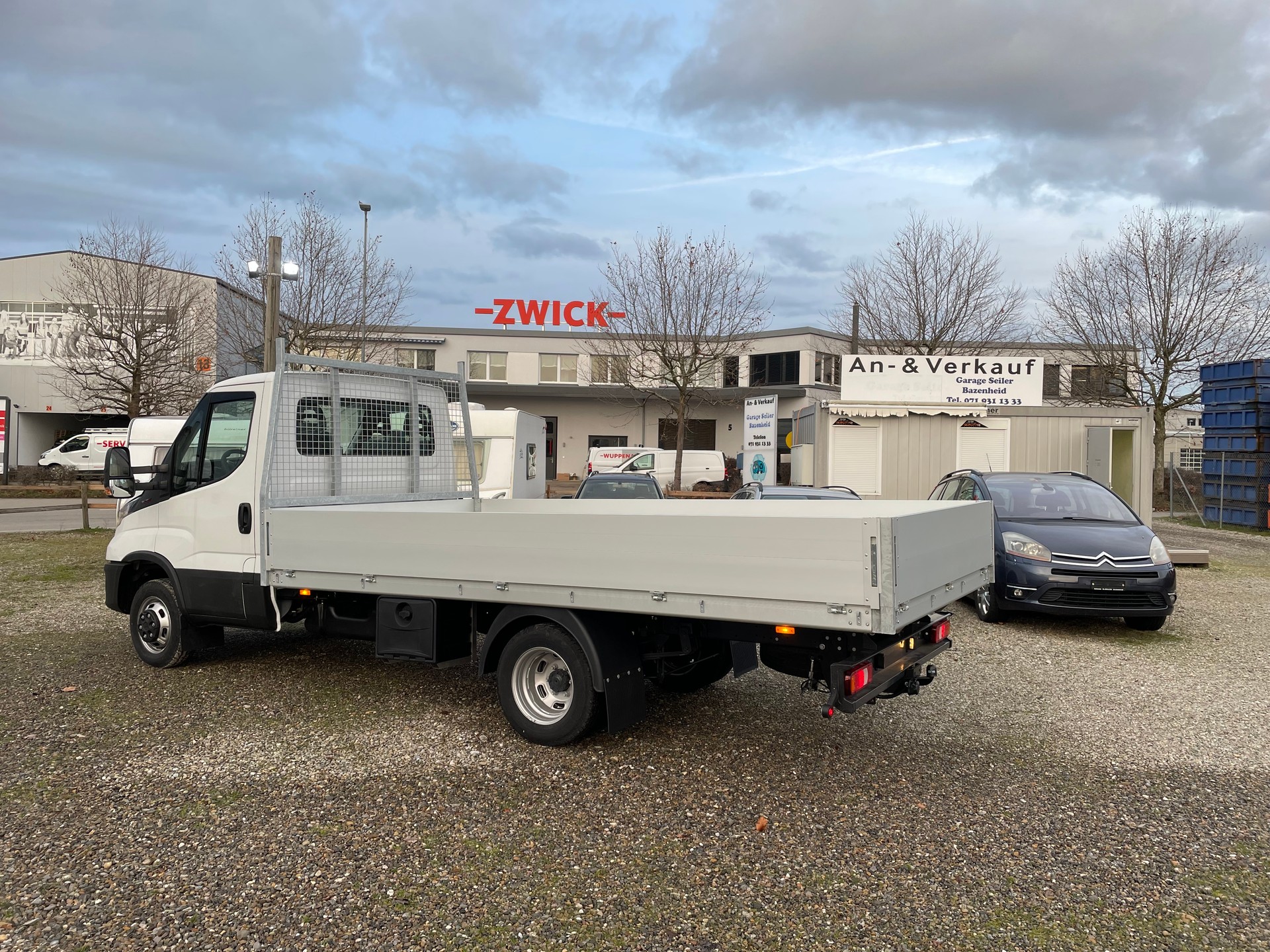 IVECO 35C18H Zwillingsbereifung, Voll-Alupritsche 4200mm+ Ahk 3.5 To.