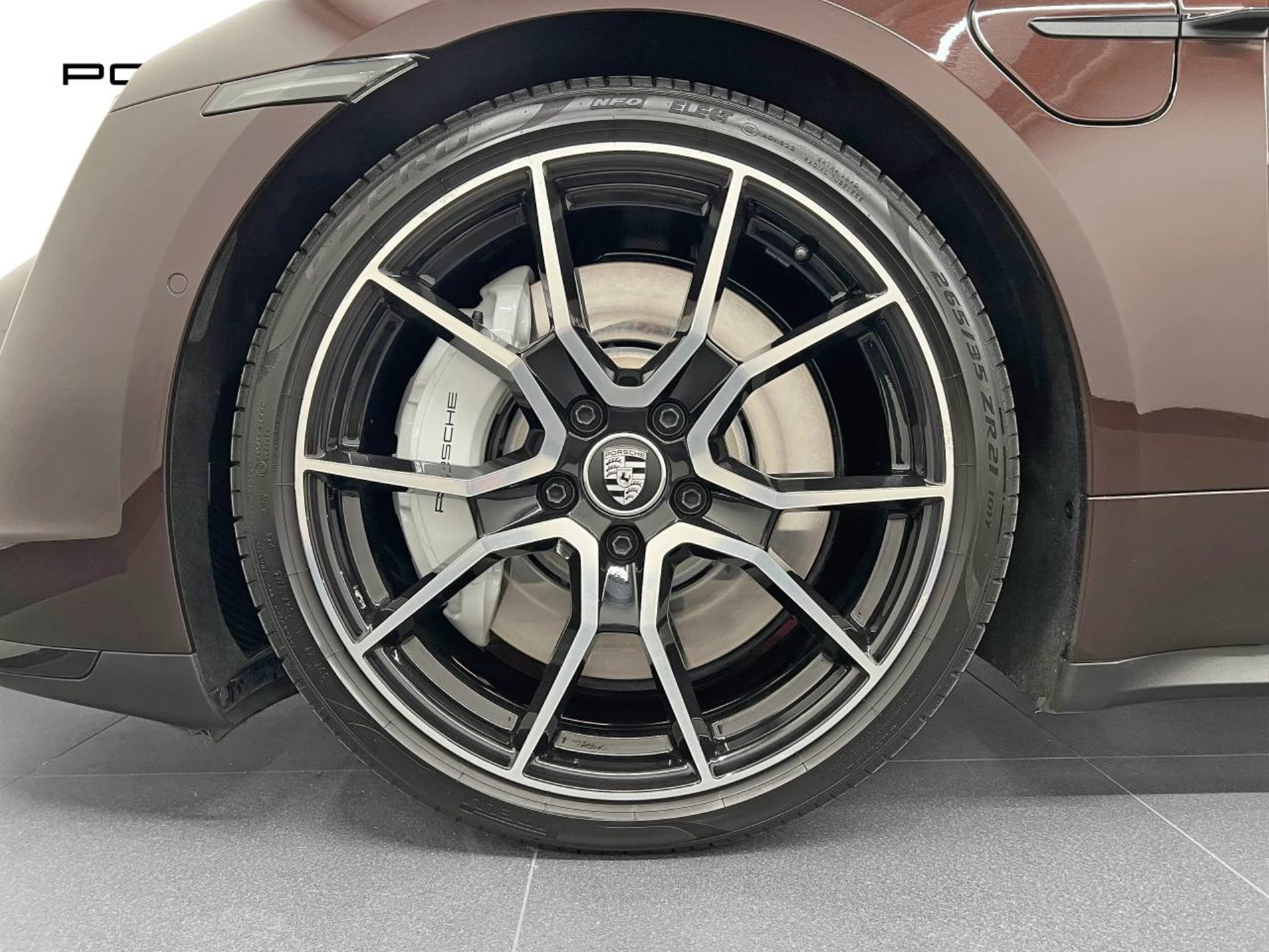 PORSCHE Taycan Turbo Sport Turismo-image-10
