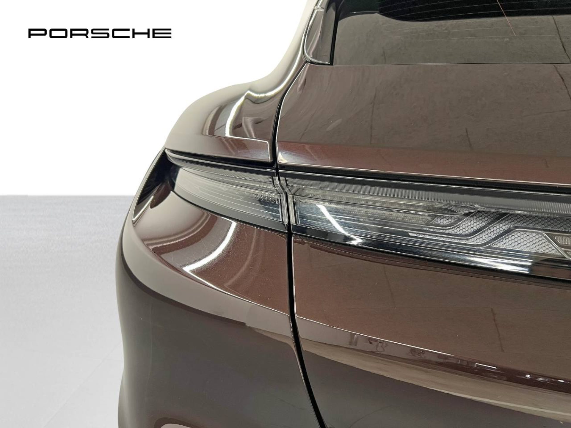 PORSCHE Taycan Turbo Sport Turismo-image-12
