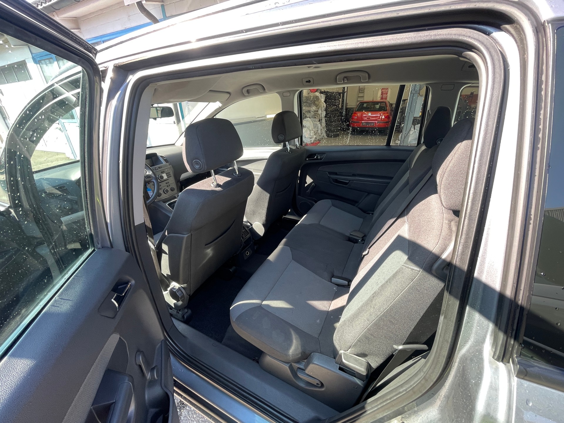OPEL Zafira 2.2i 16V Essentia-image-7